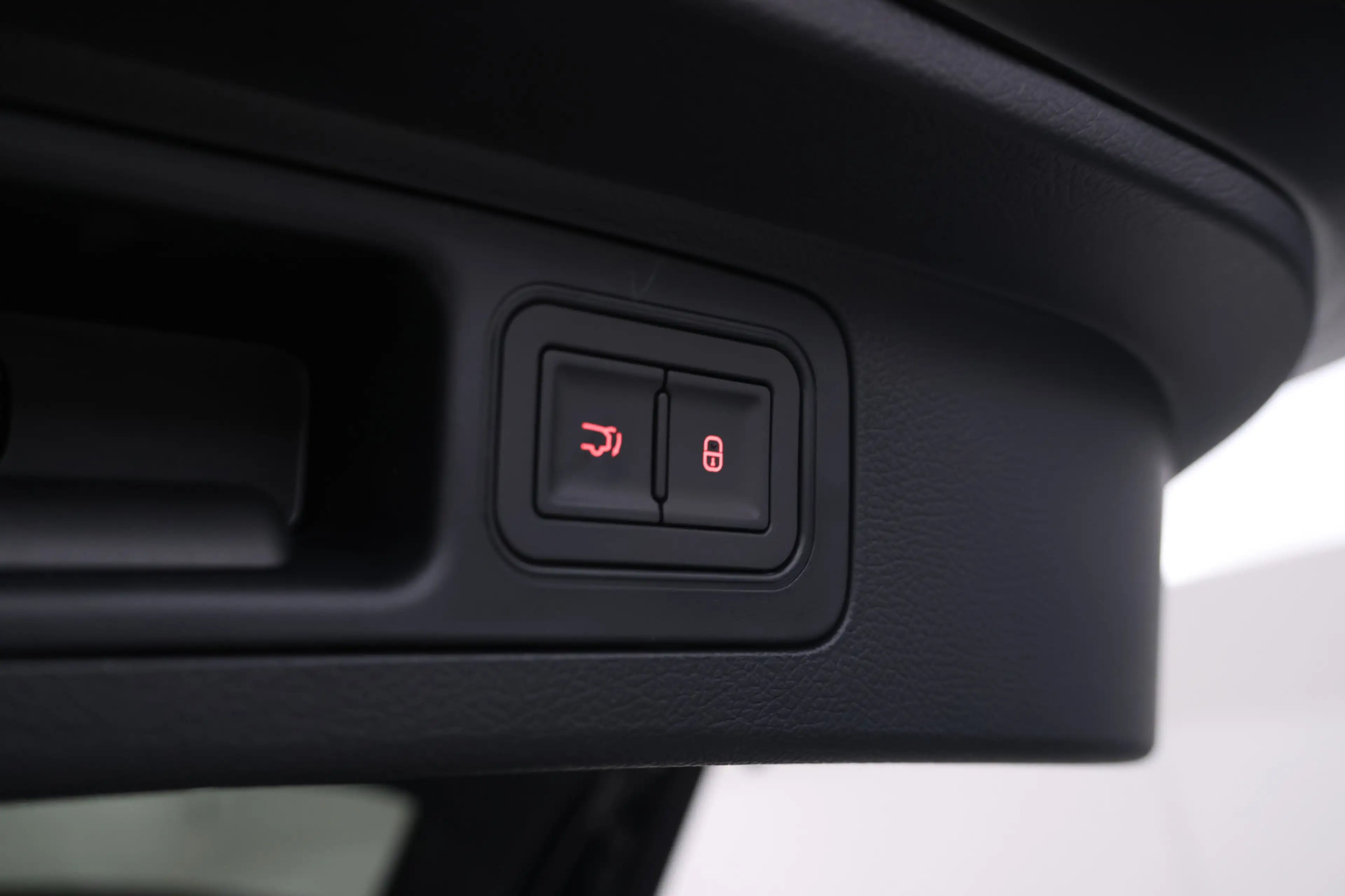 BYD Seal U 1.5 DM-i FWD Boost Plug in hybrid, Bruin int. fabr — photo 14