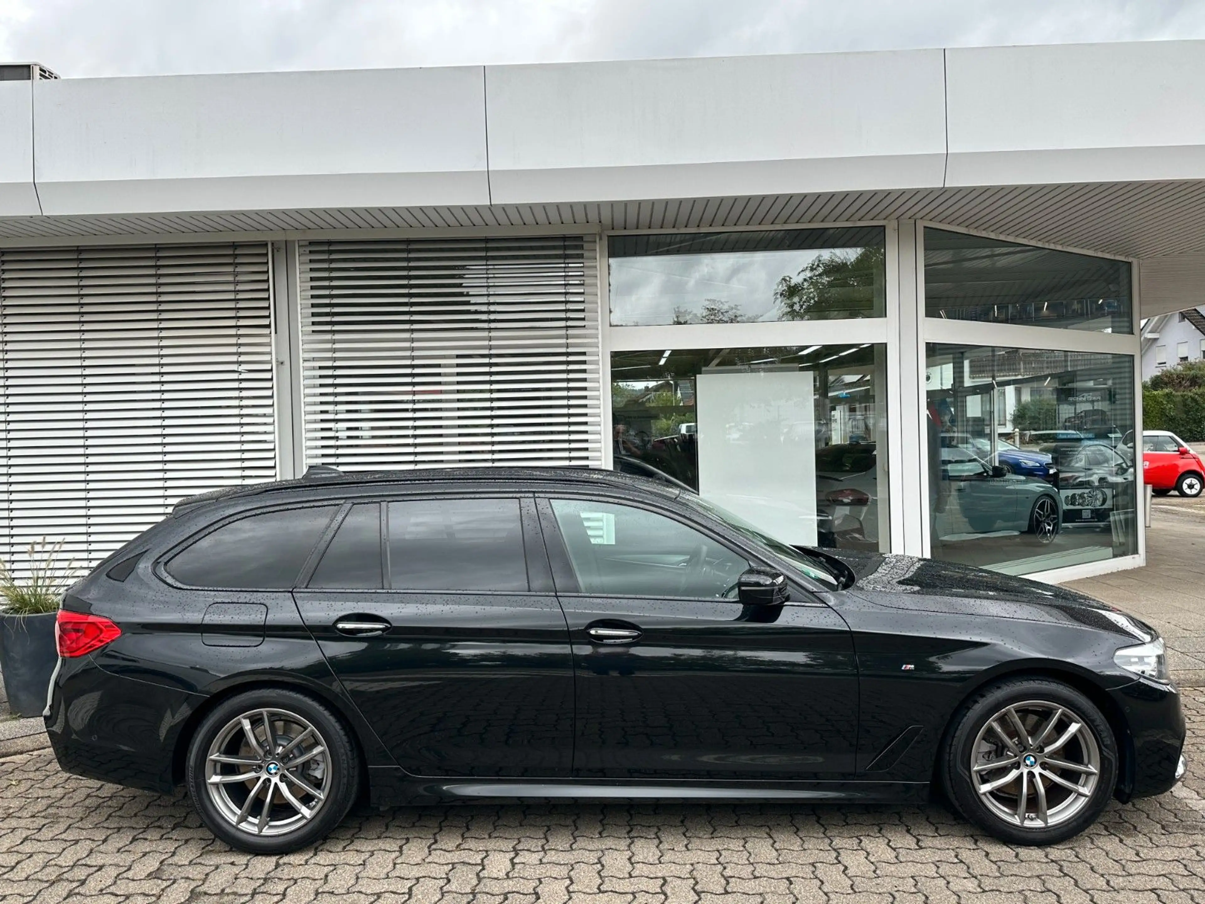 BMW 520 dA Touring M Sport+Kamera+Navi+Alarm+Klimaa. — photo 2