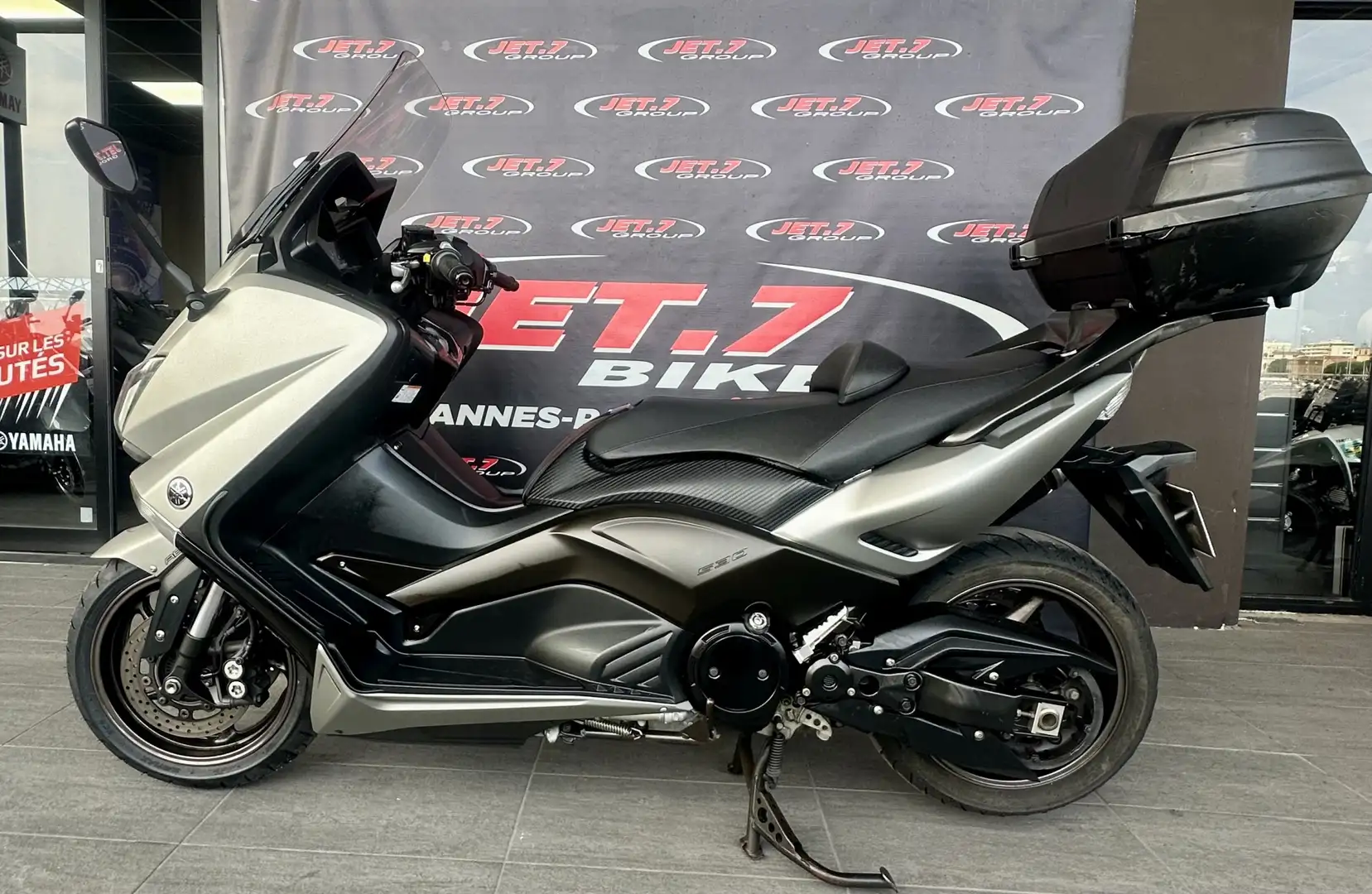 Yamaha TMAX 530 Gris - 2