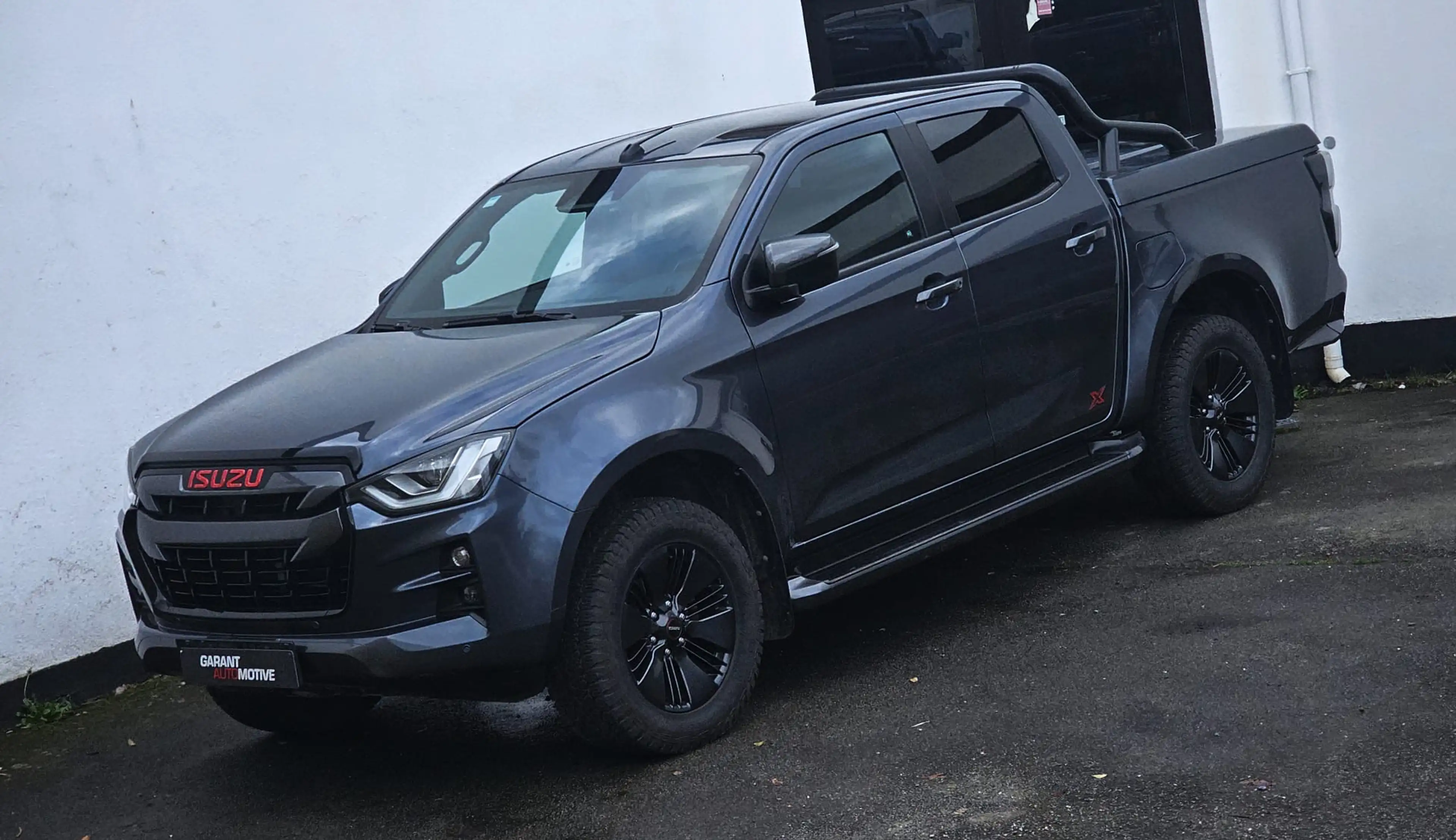 Isuzu D-Max 1.9 **UNIEKE X-SERIES** € 27.264 EX BTW / NETTO — photo 2