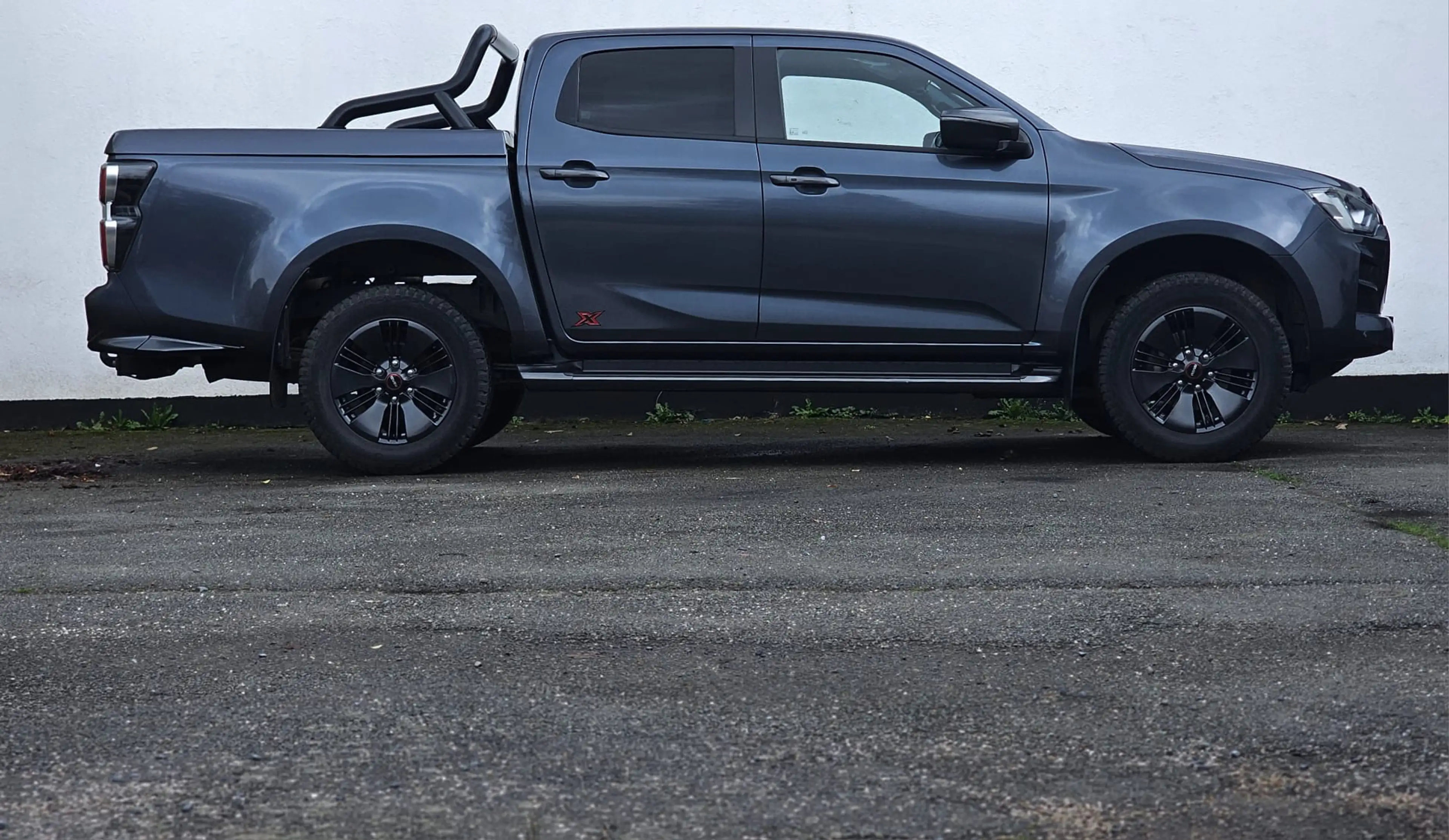 Isuzu D-Max 1.9 **UNIEKE X-SERIES** € 27.264 EX BTW / NETTO — photo 3