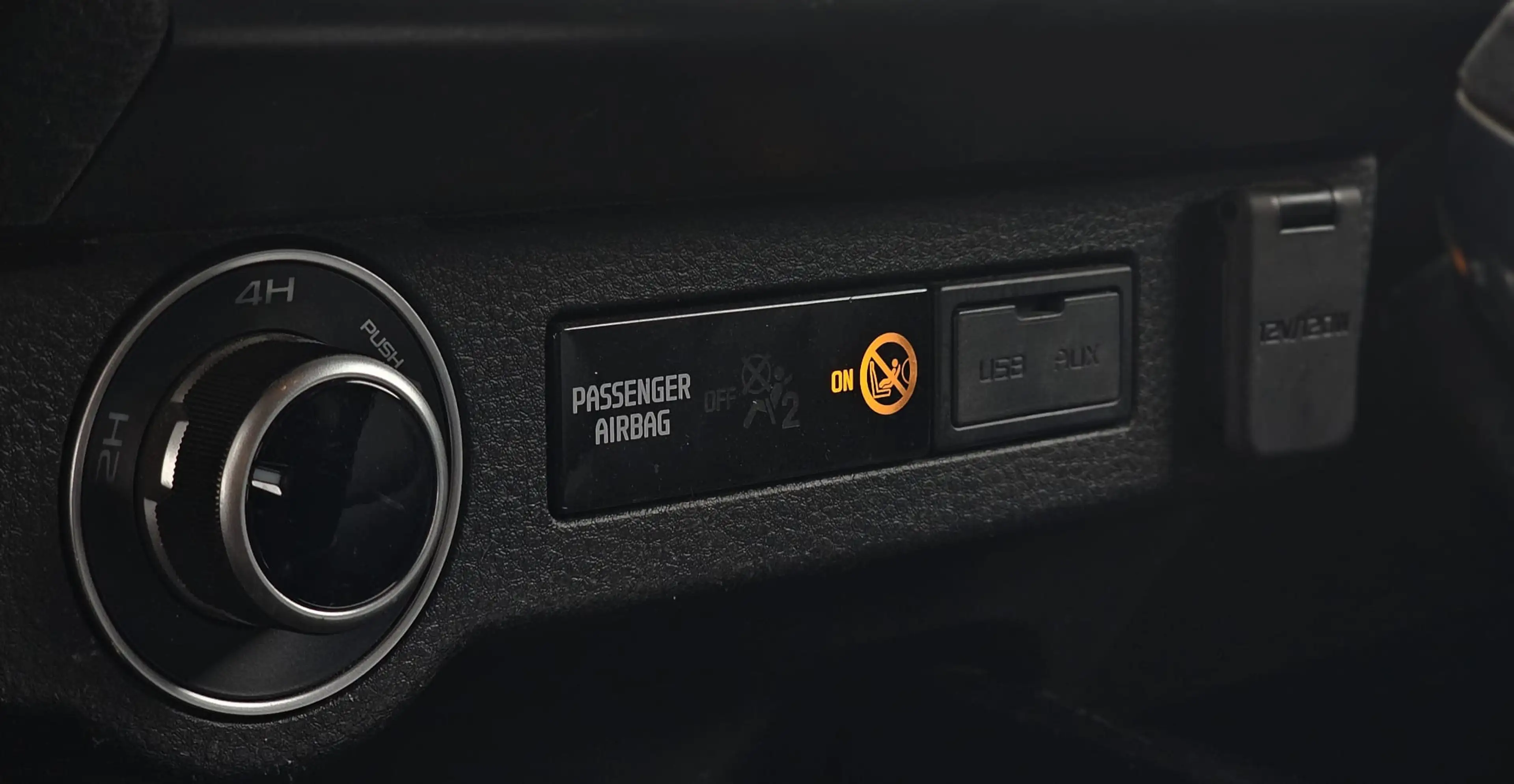 Isuzu D-Max 1.9 **UNIEKE X-SERIES** € 27.264 EX BTW / NETTO — photo 12