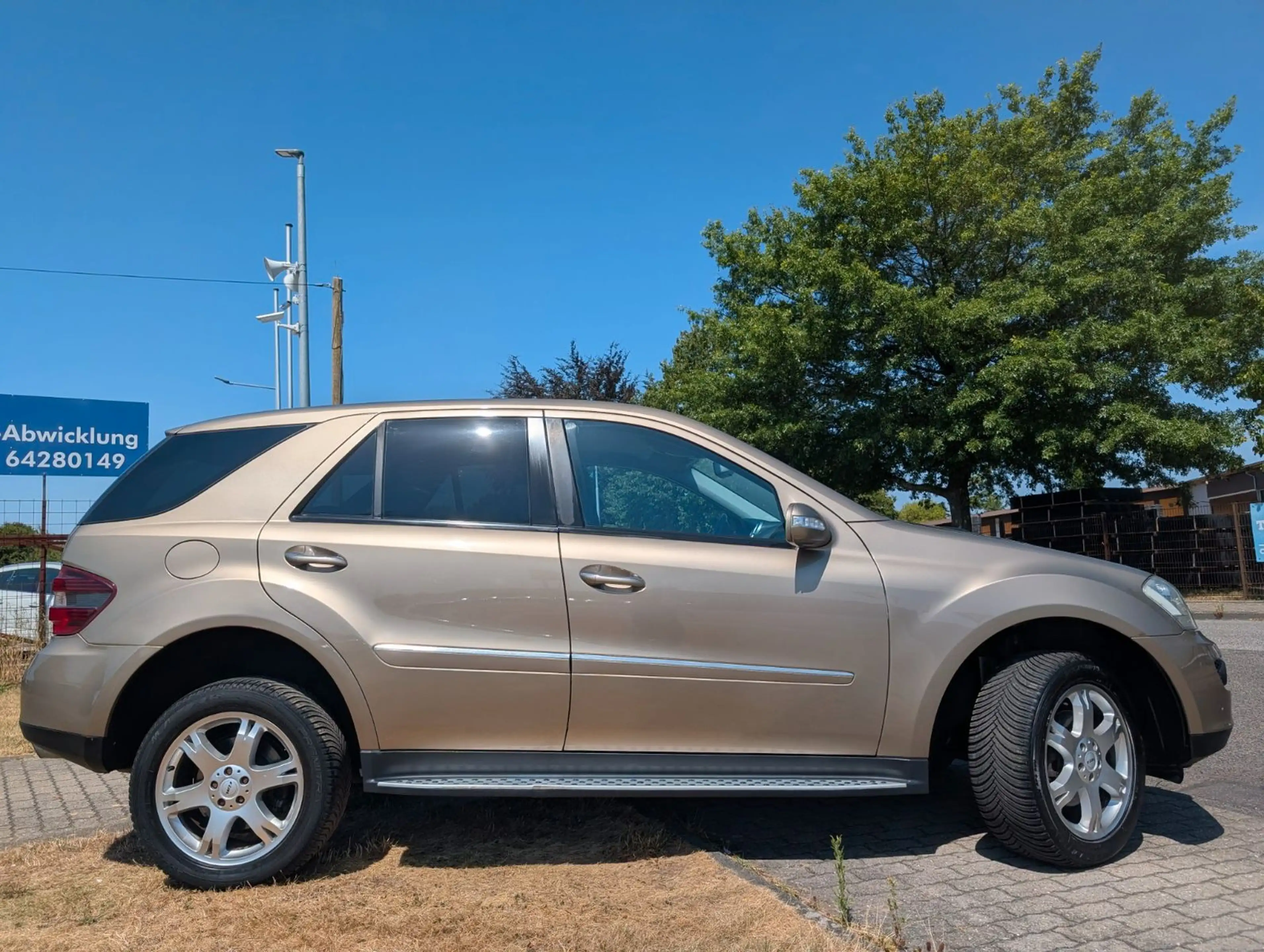 Mercedes-Benz ML 320 CDI 4Matic*XENON*TEILEDER*KAMERA*PDC*SHZ — photo 6