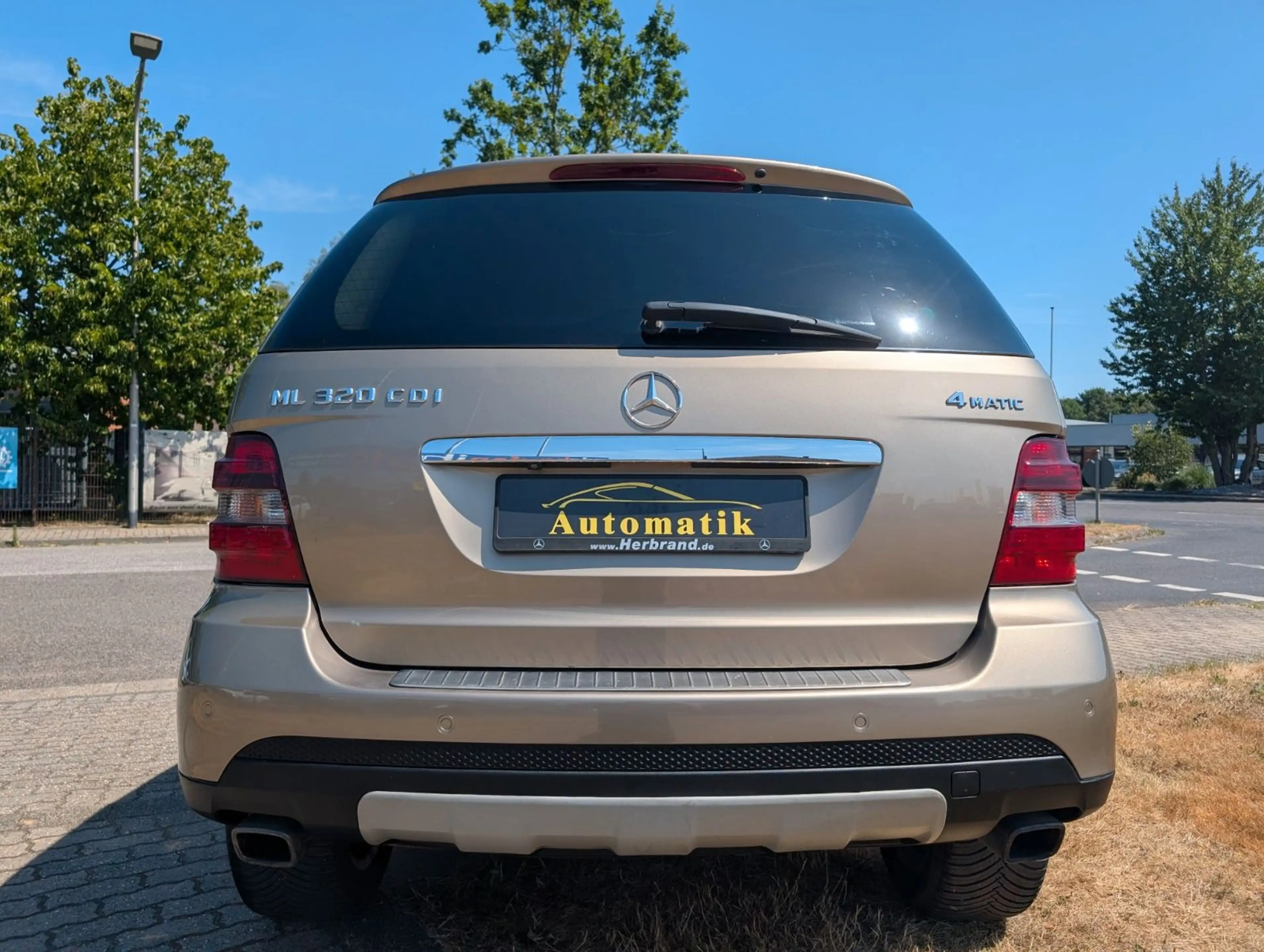 Mercedes-Benz ML 320 CDI 4Matic*XENON*TEILEDER*KAMERA*PDC*SHZ — photo 8