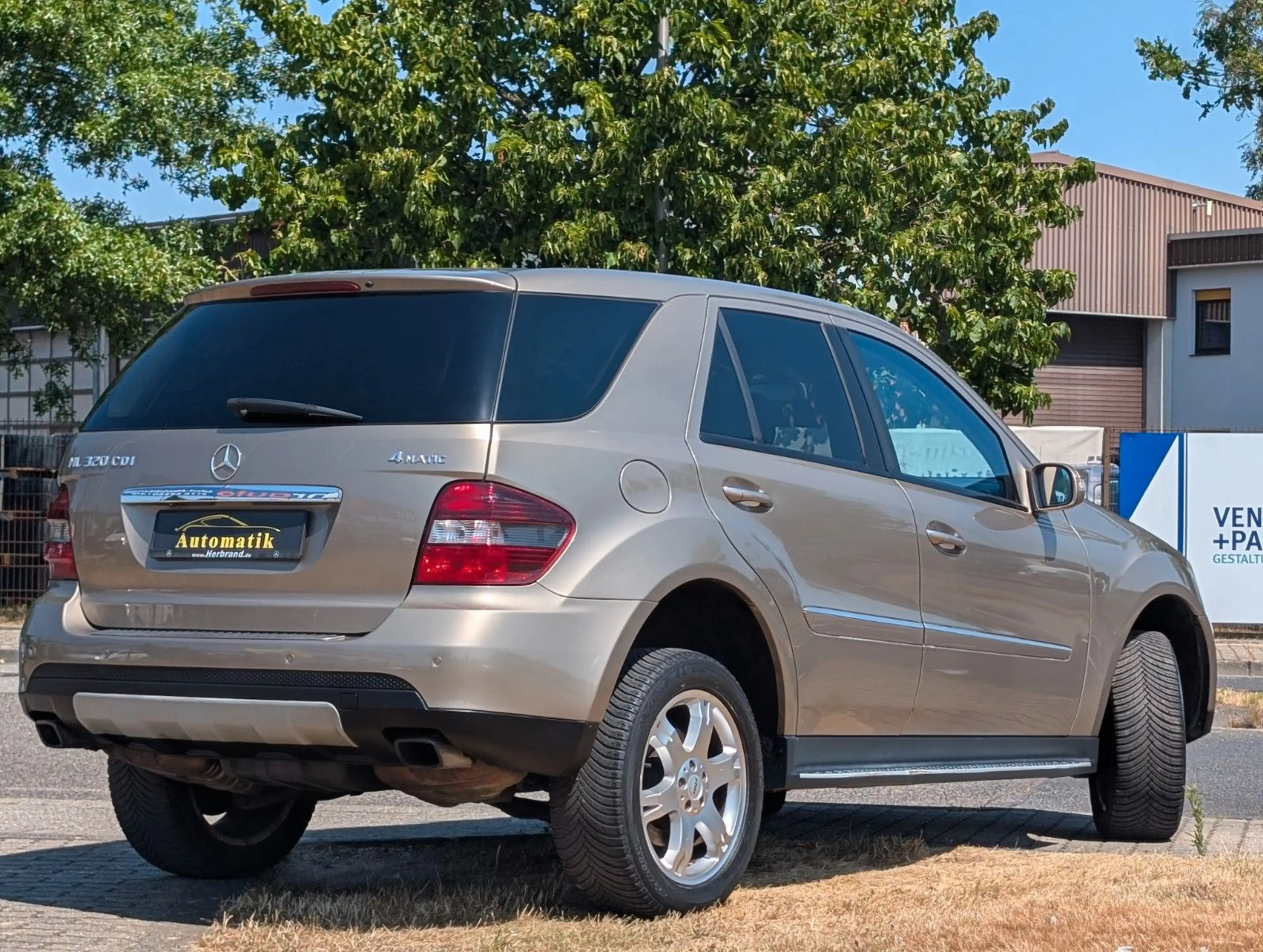 Mercedes-Benz ML 320 CDI 4Matic*XENON*TEILEDER*KAMERA*PDC*SHZ — photo 2