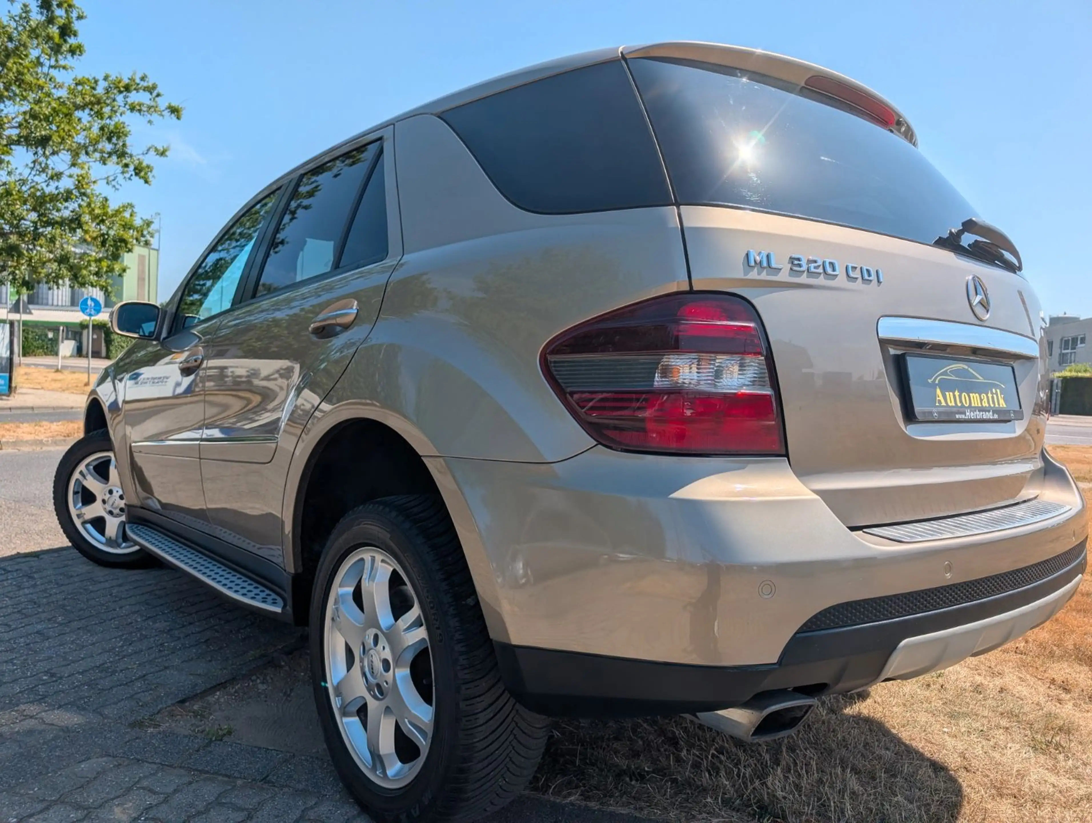Mercedes-Benz ML 320 CDI 4Matic*XENON*TEILEDER*KAMERA*PDC*SHZ — photo 9