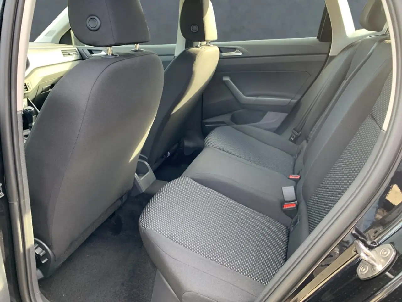 Volkswagen Polo VI 1.0+Klimaanlage+LED+FSE+el.Fensterheber 6