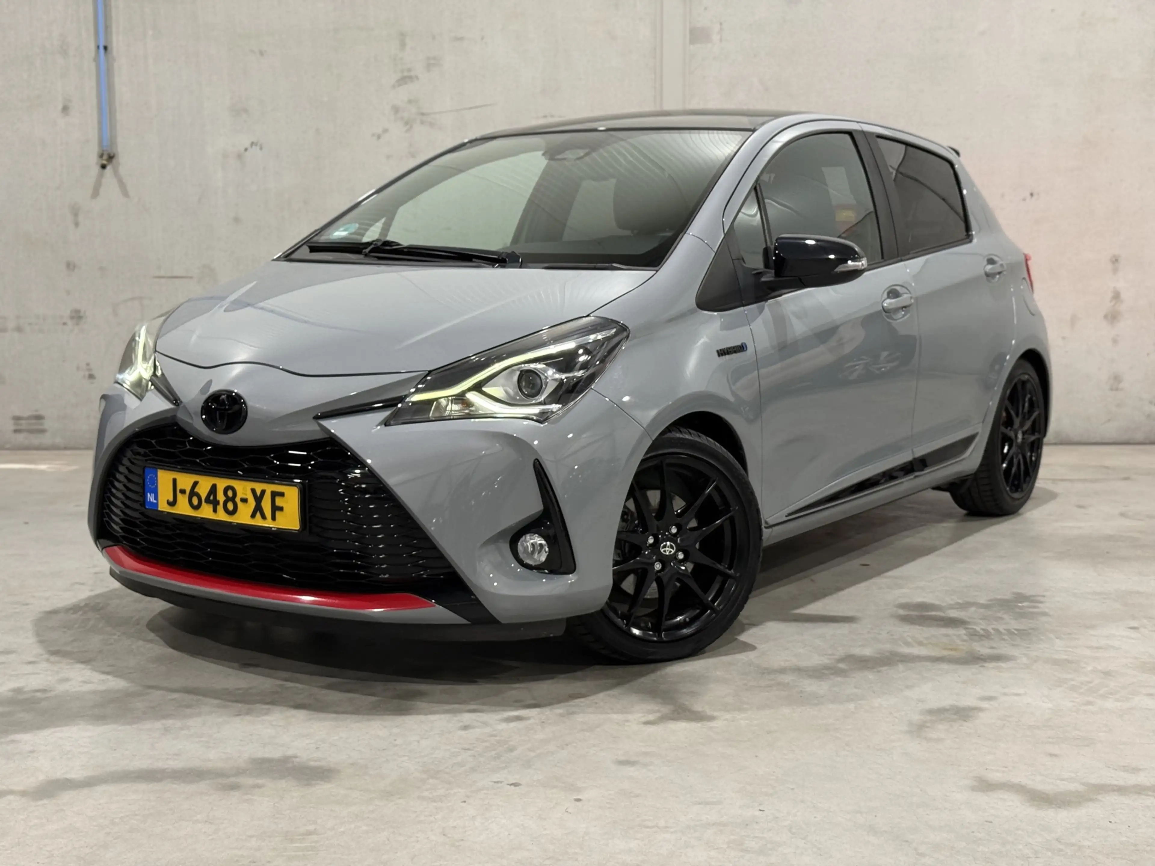 Toyota Yaris 1.5 Hybrid GR SPORT 100 PK UNIEK VOL — photo 2