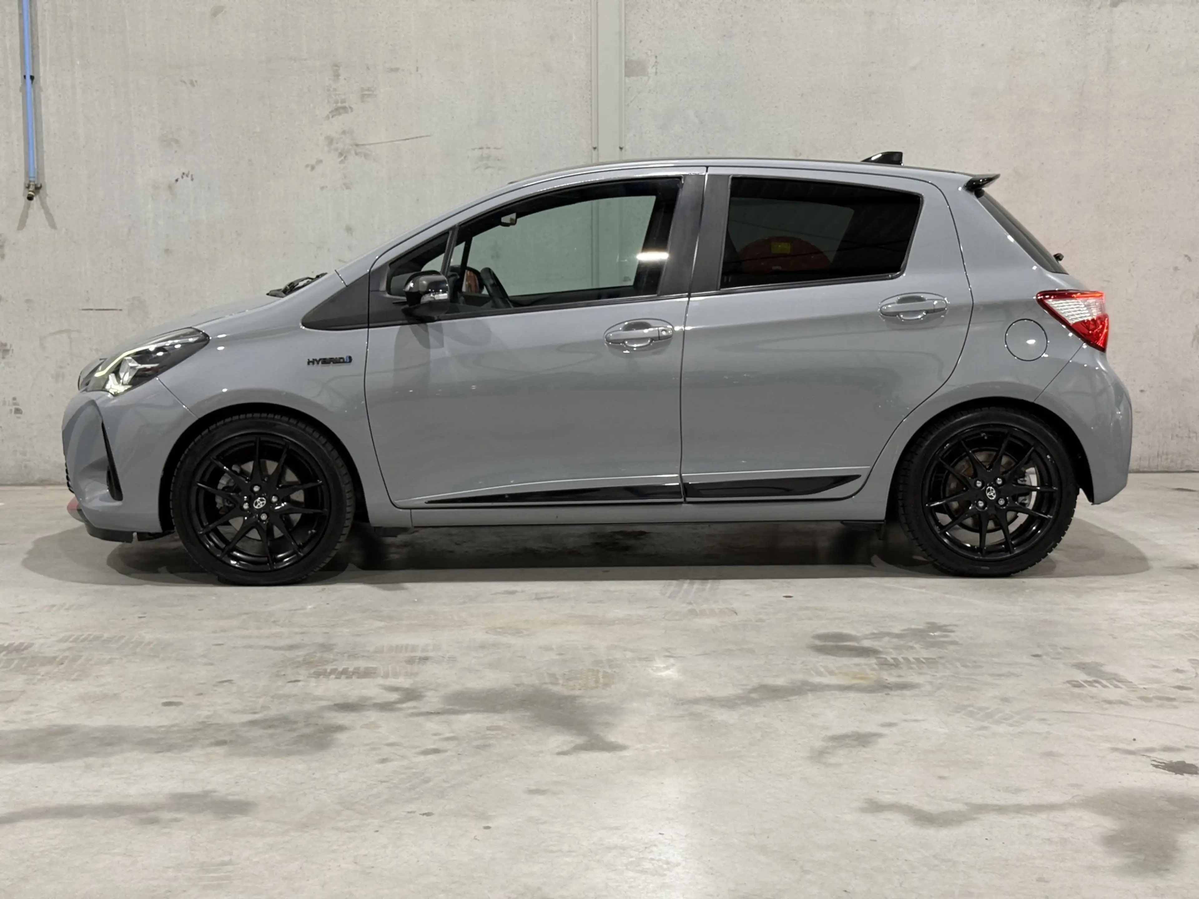 Toyota Yaris 1.5 Hybrid GR SPORT 100 PK UNIEK VOL — photo 4