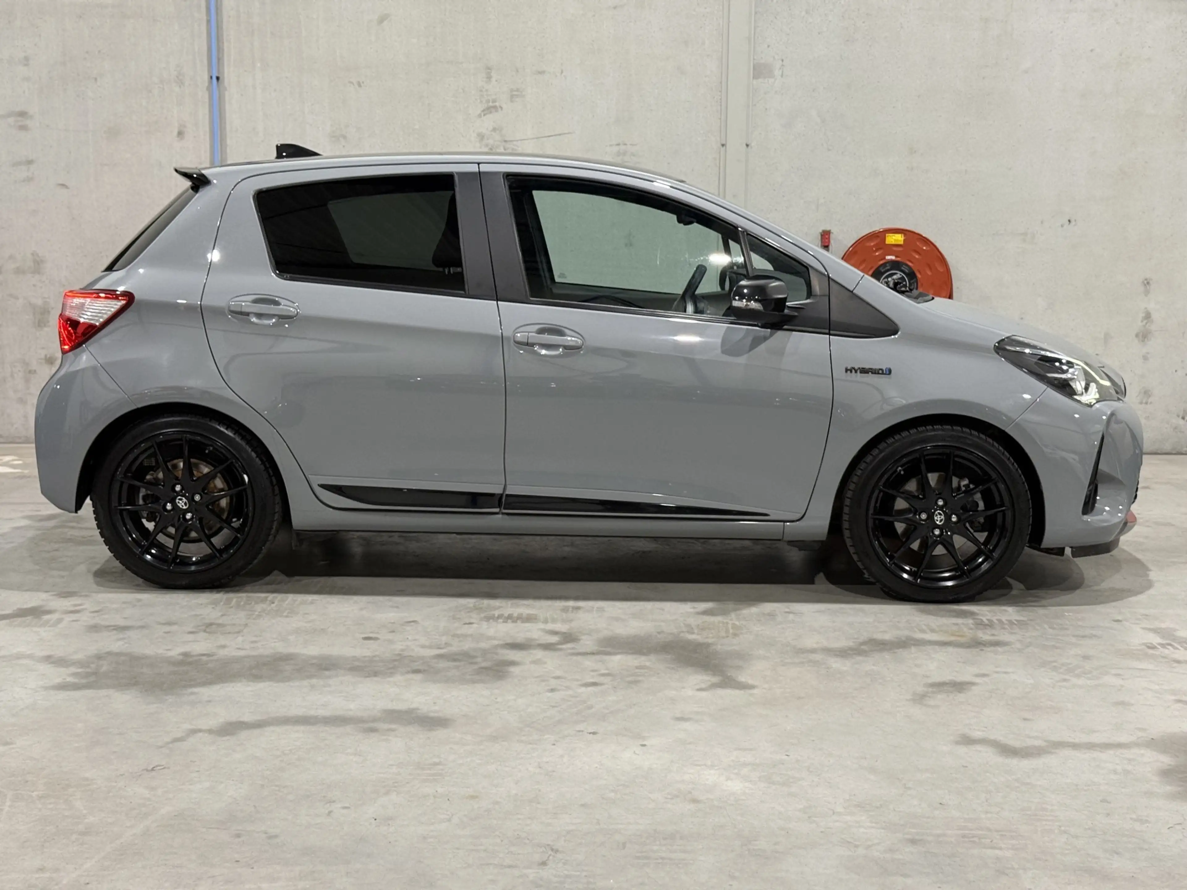 Toyota Yaris 1.5 Hybrid GR SPORT 100 PK UNIEK VOL — photo 8