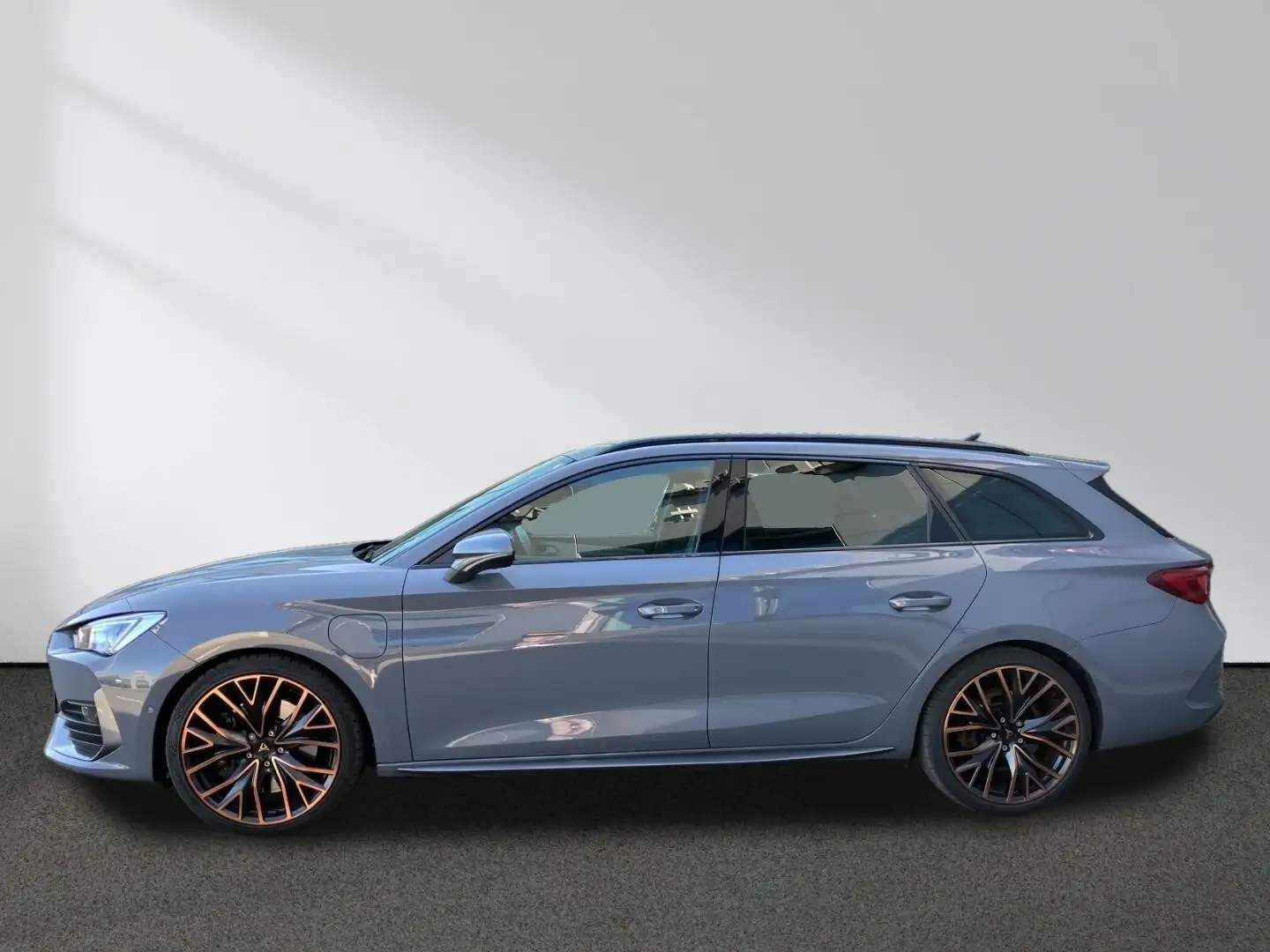 CUPRA Leon Sportstourer VZ 1.4 eHybrid CarPlay LED AHK Grijs - 2