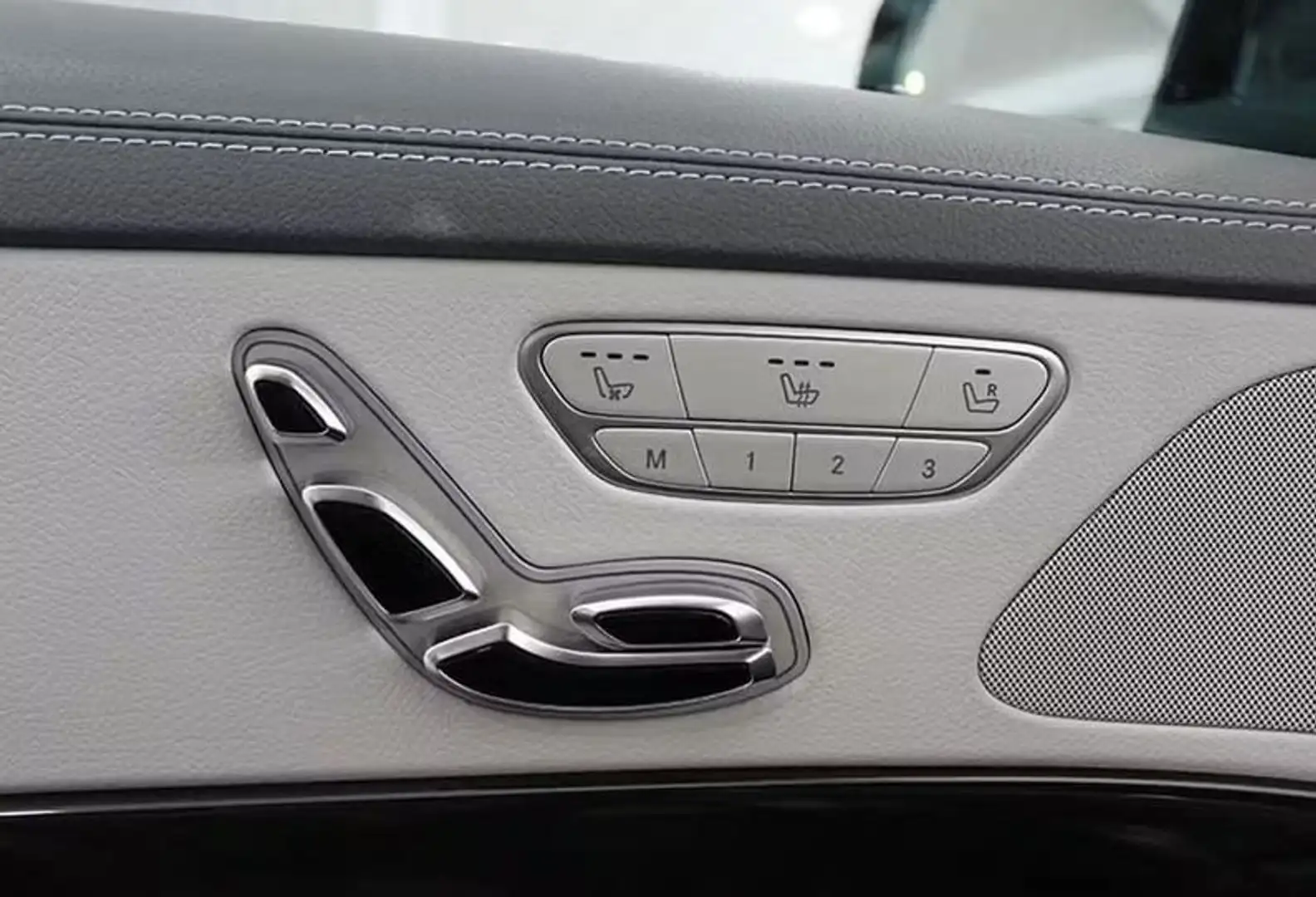Mercedes-Benz S 500 (455 CH)  S 500 4Matic - 2