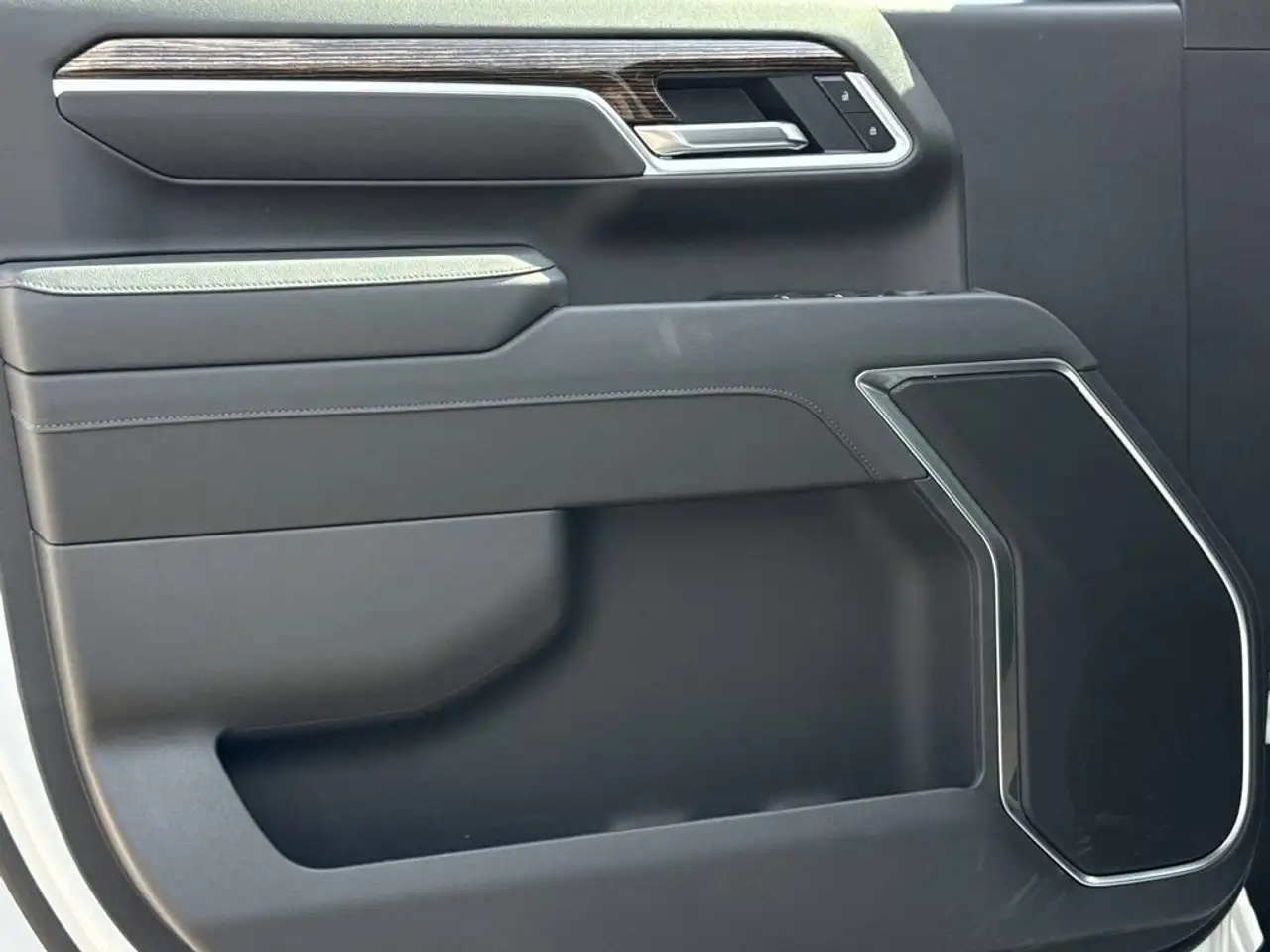 GMC Sierra 2500HD снимка GMC Sierra 2500HD