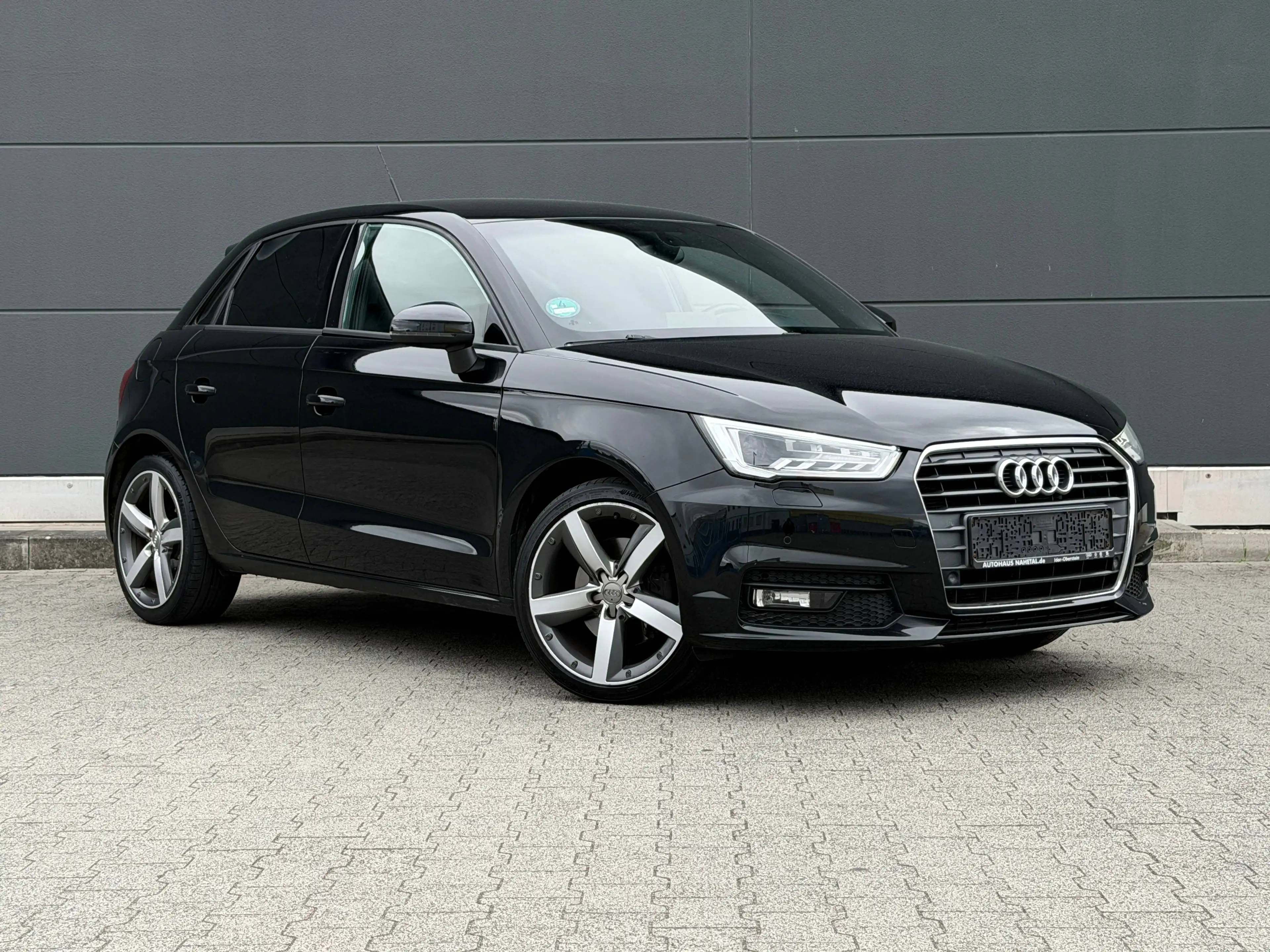 Audi A1 Sportback S line Sport Xenon 2. Hand TOP — photo 3