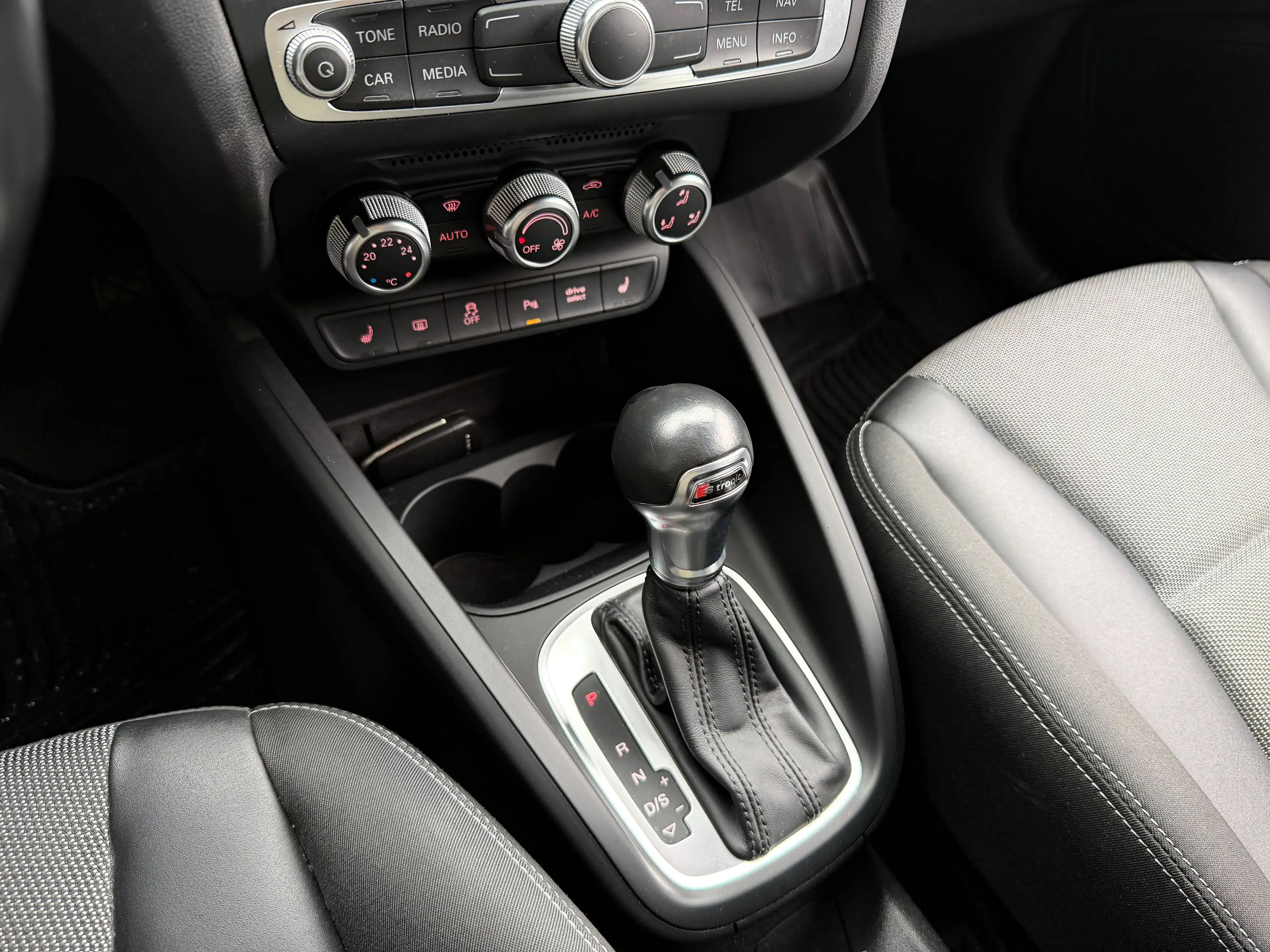 Audi A1 Sportback S line Sport Xenon 2. Hand TOP — photo 7