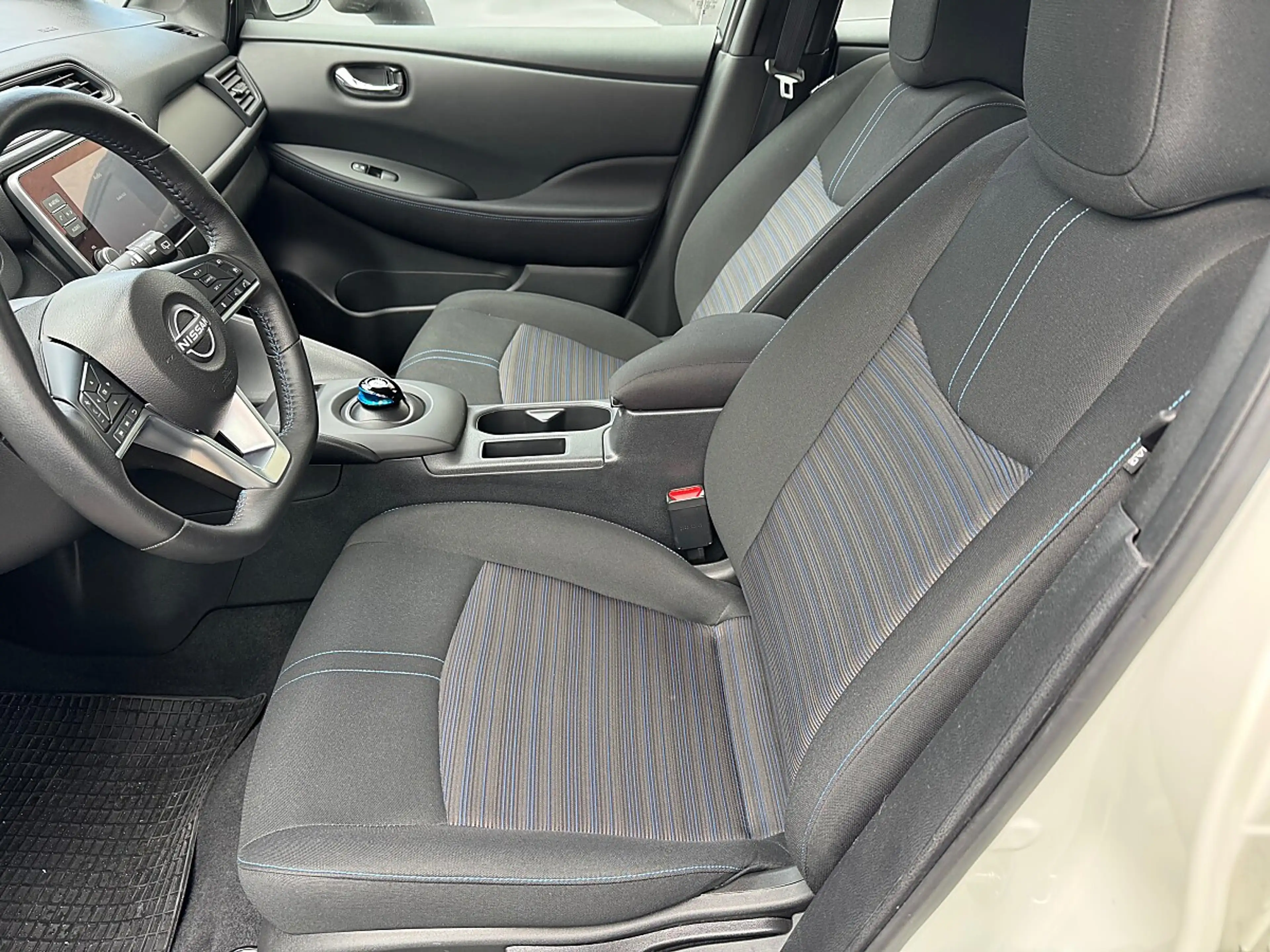 Nissan Leaf 39kWh Acenta — photo 15