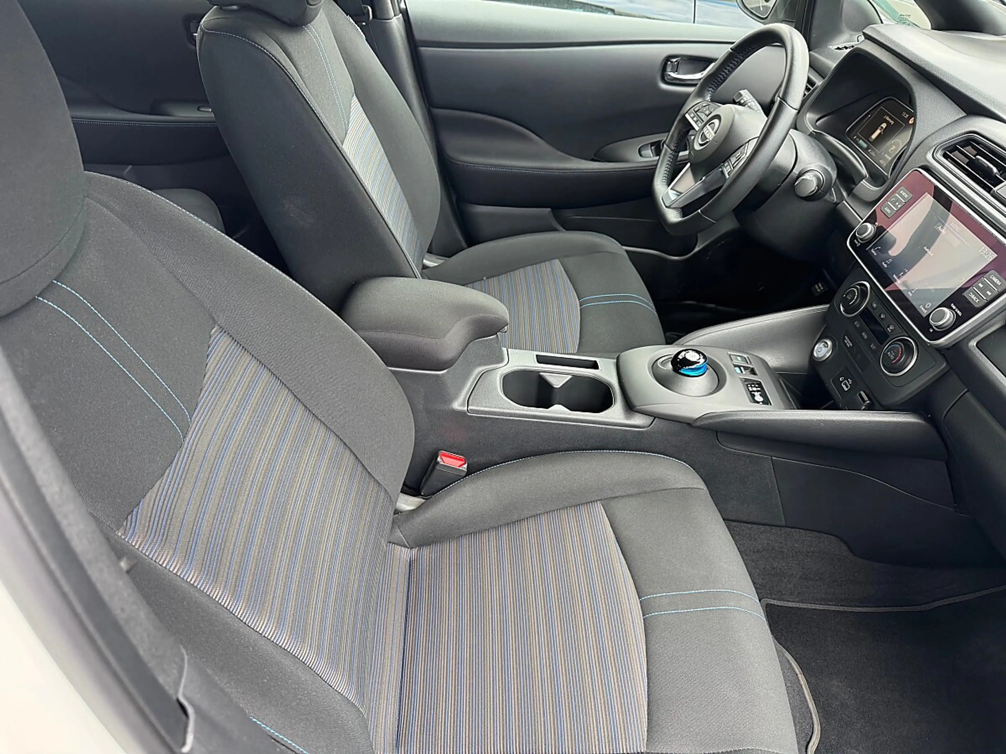 Nissan Leaf 39kWh Acenta — photo 12