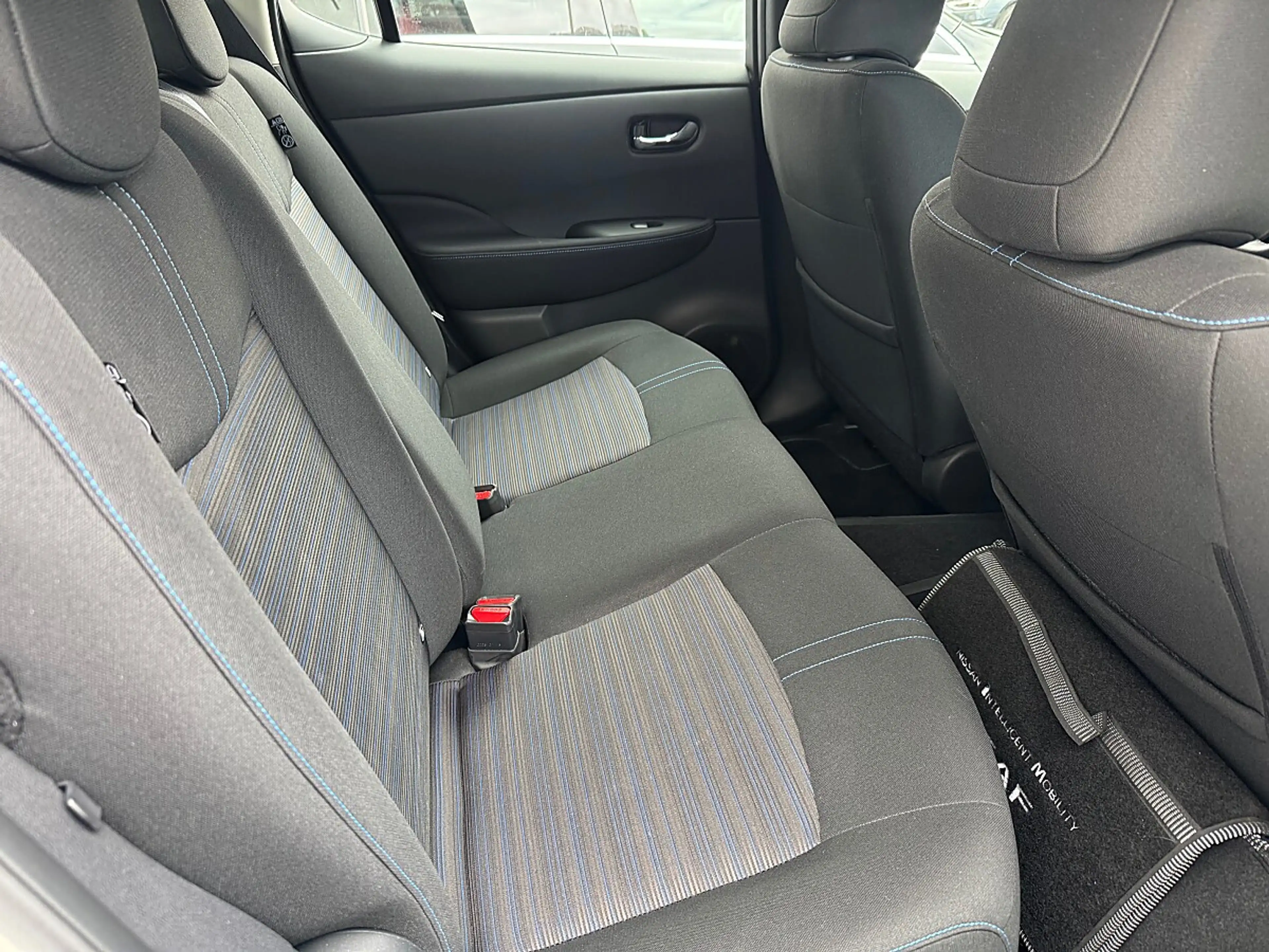 Nissan Leaf 39kWh Acenta — photo 13