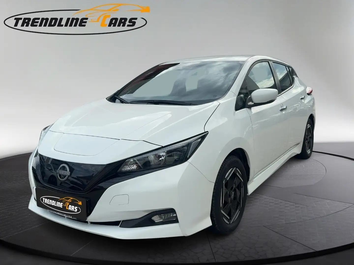 Nissan Leaf 39kWh Acenta Weiß - 1