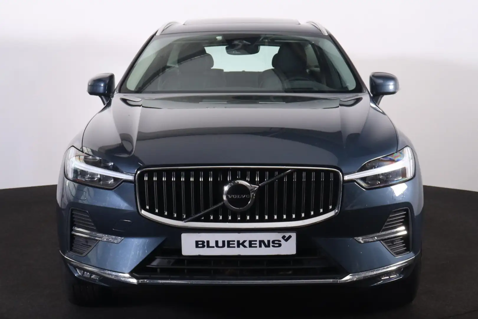 Volvo XC60 B4 Ultimate Bright Blauw - 2