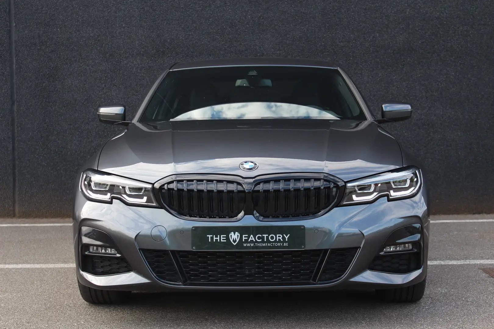 BMW 330 PHEV - M Pack - Alarm - Comfort Access - Trekhaak Gris - 2