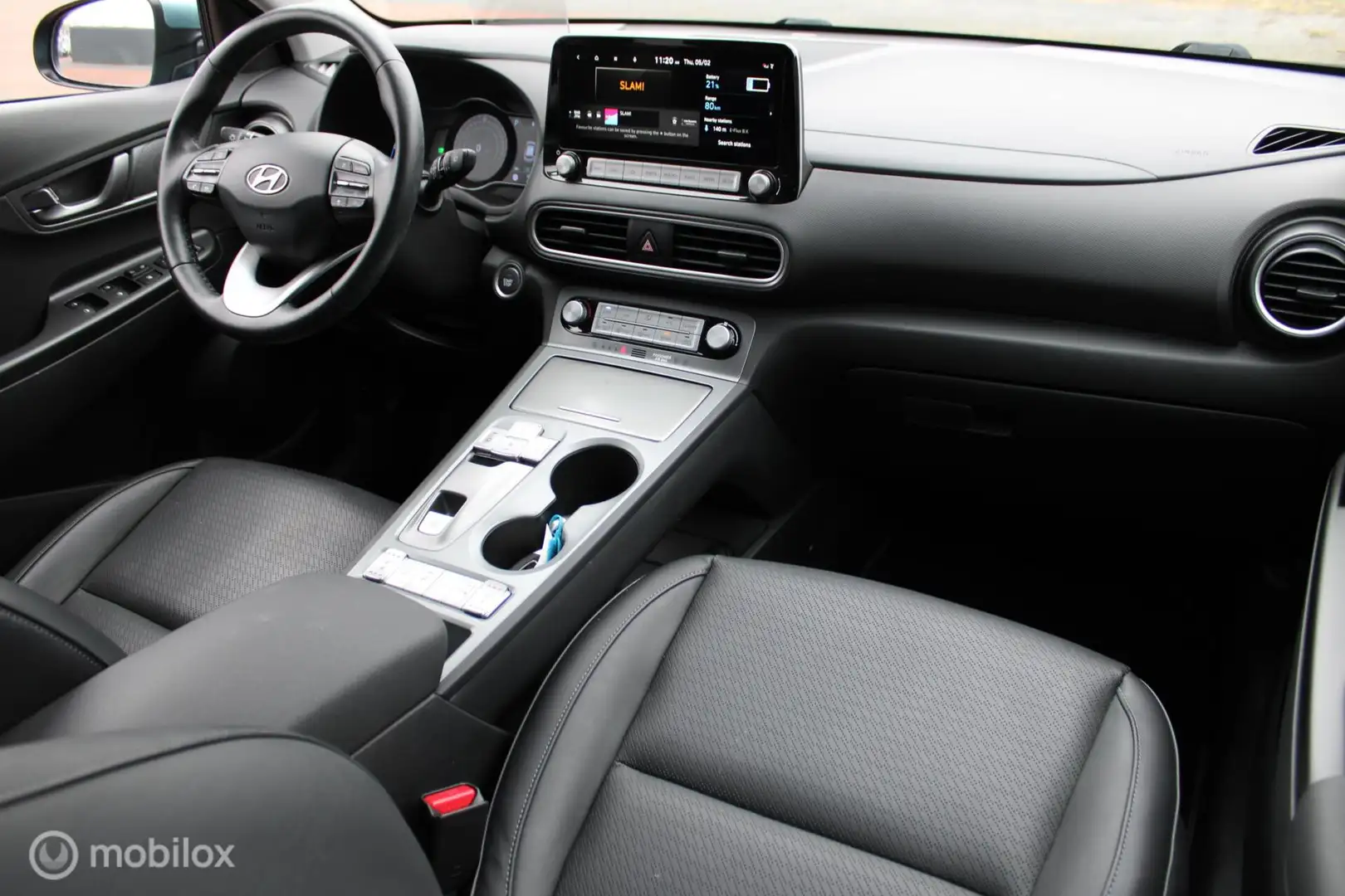 Hyundai KONA EV Premium 64 kWh, leer, Stoel-stuurverwarming, He Blau - 2