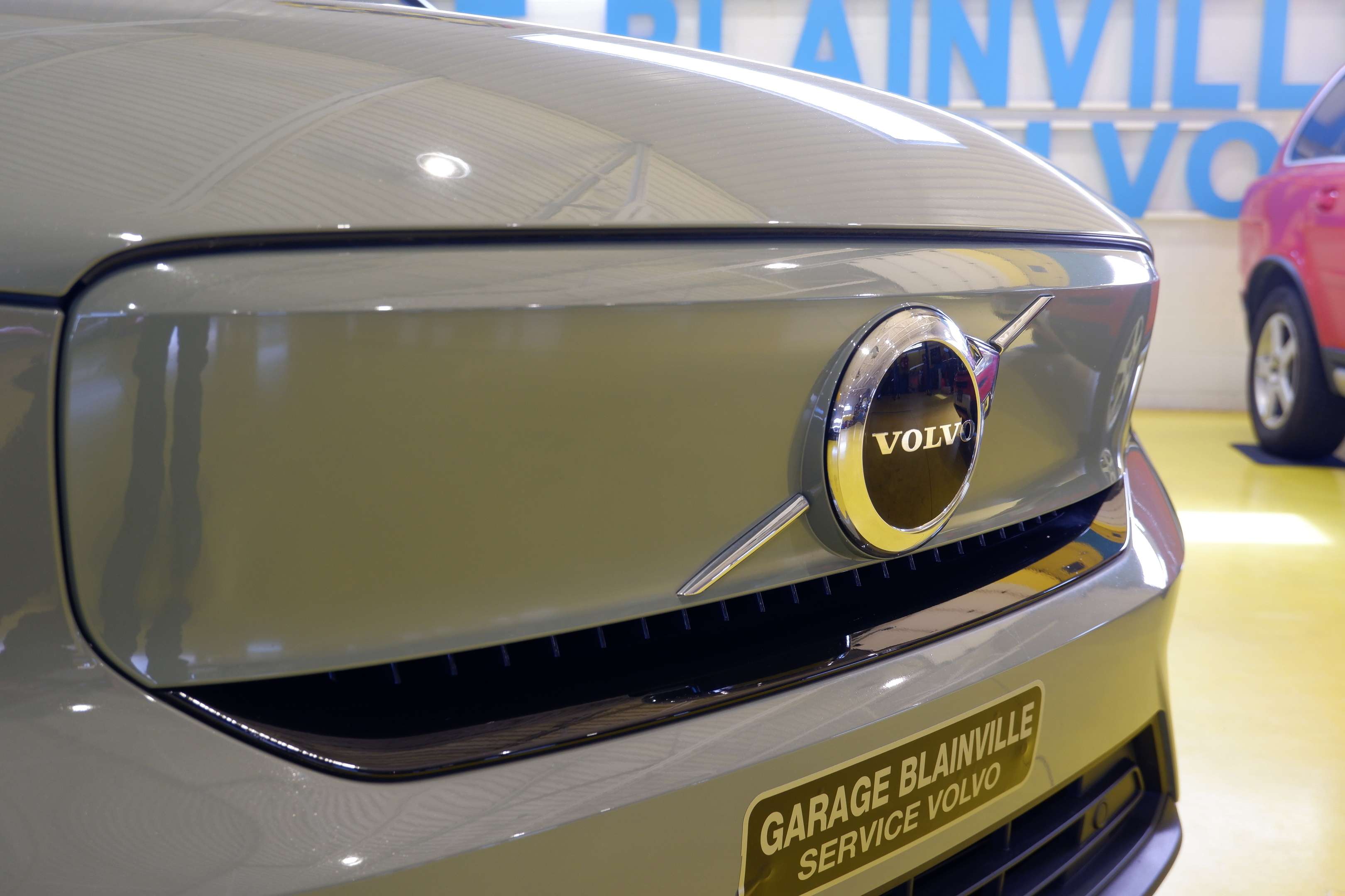 2023 Volvo XC40 Recharge , AWD , Twin Motor , Winter Pack thumb 7