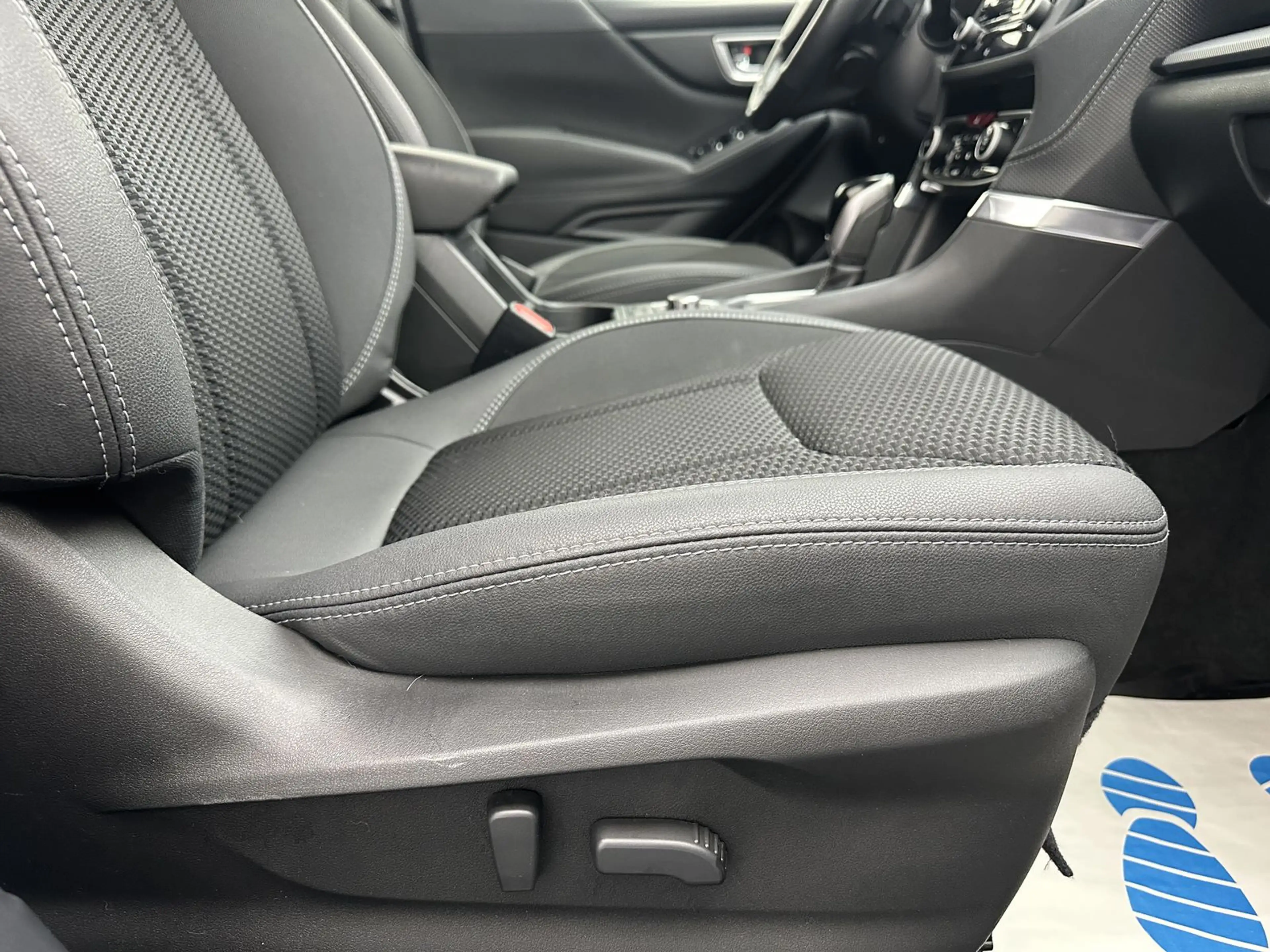Subaru Forester Comfort Mild-Hybrid "NAVI-CAM-SITZH" — photo 9