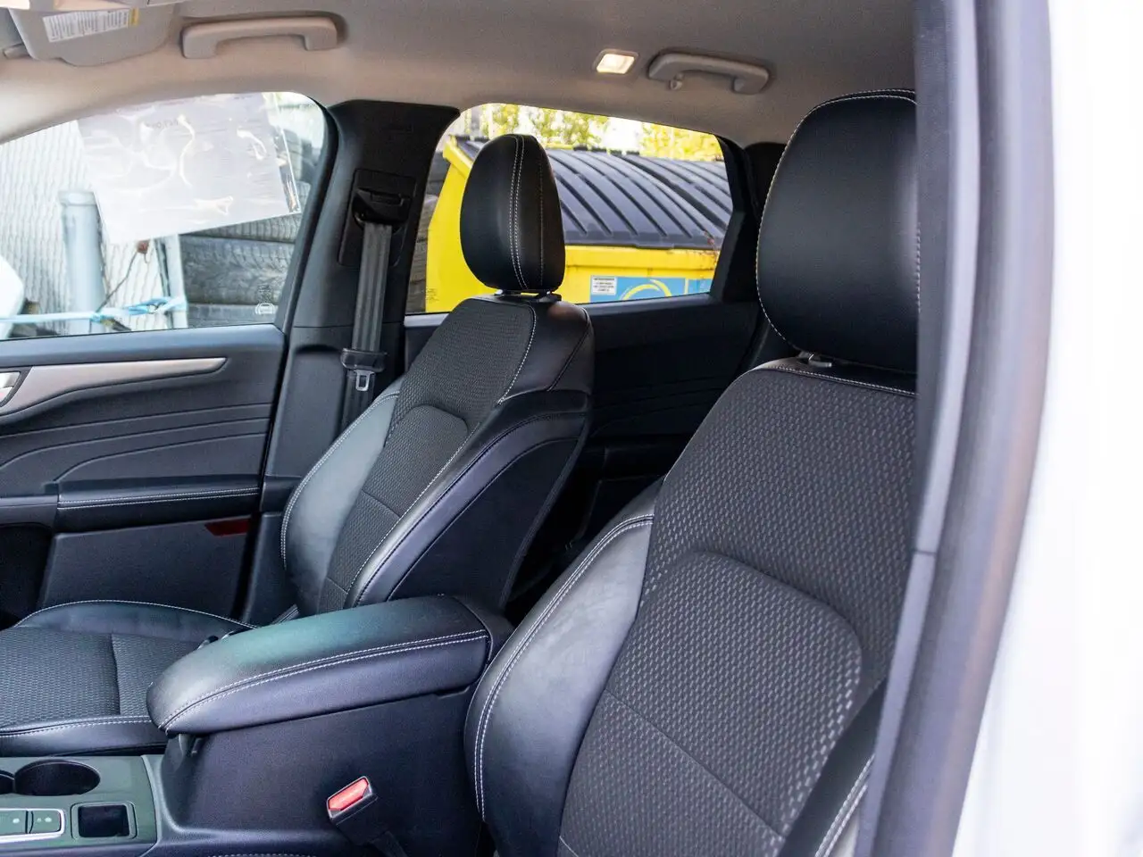 Ford Escape снимка Ford Escape