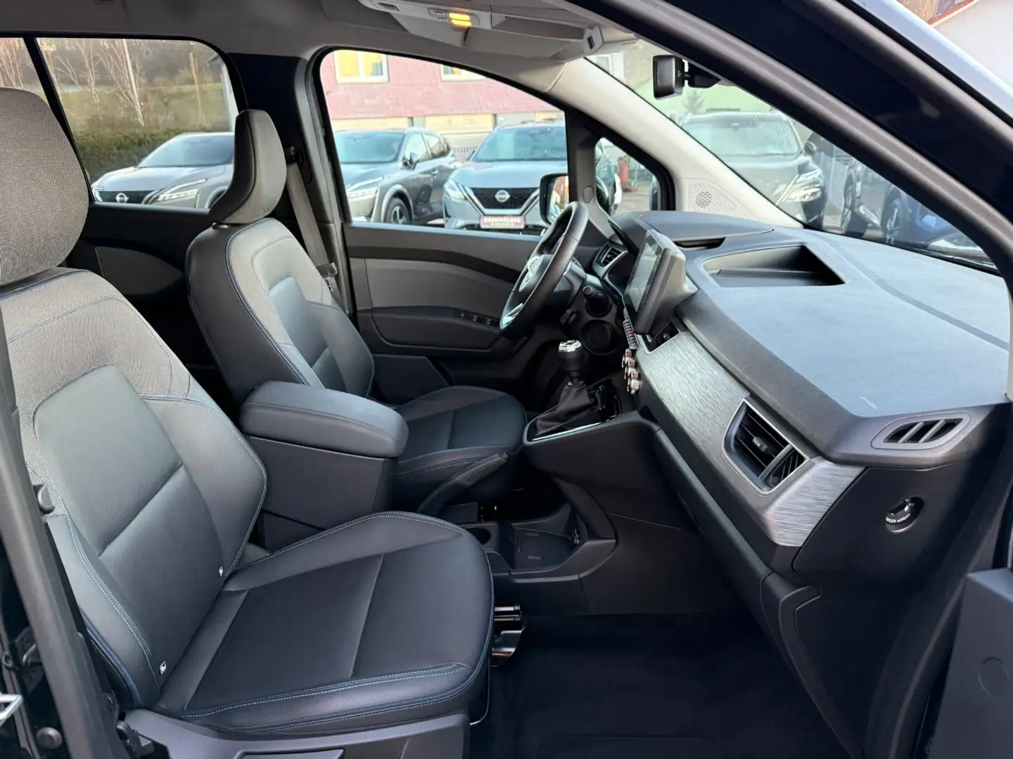 Nissan Townstar Kombi L1 1.3DIG-T Tekna Design Paket Schwarz - 2