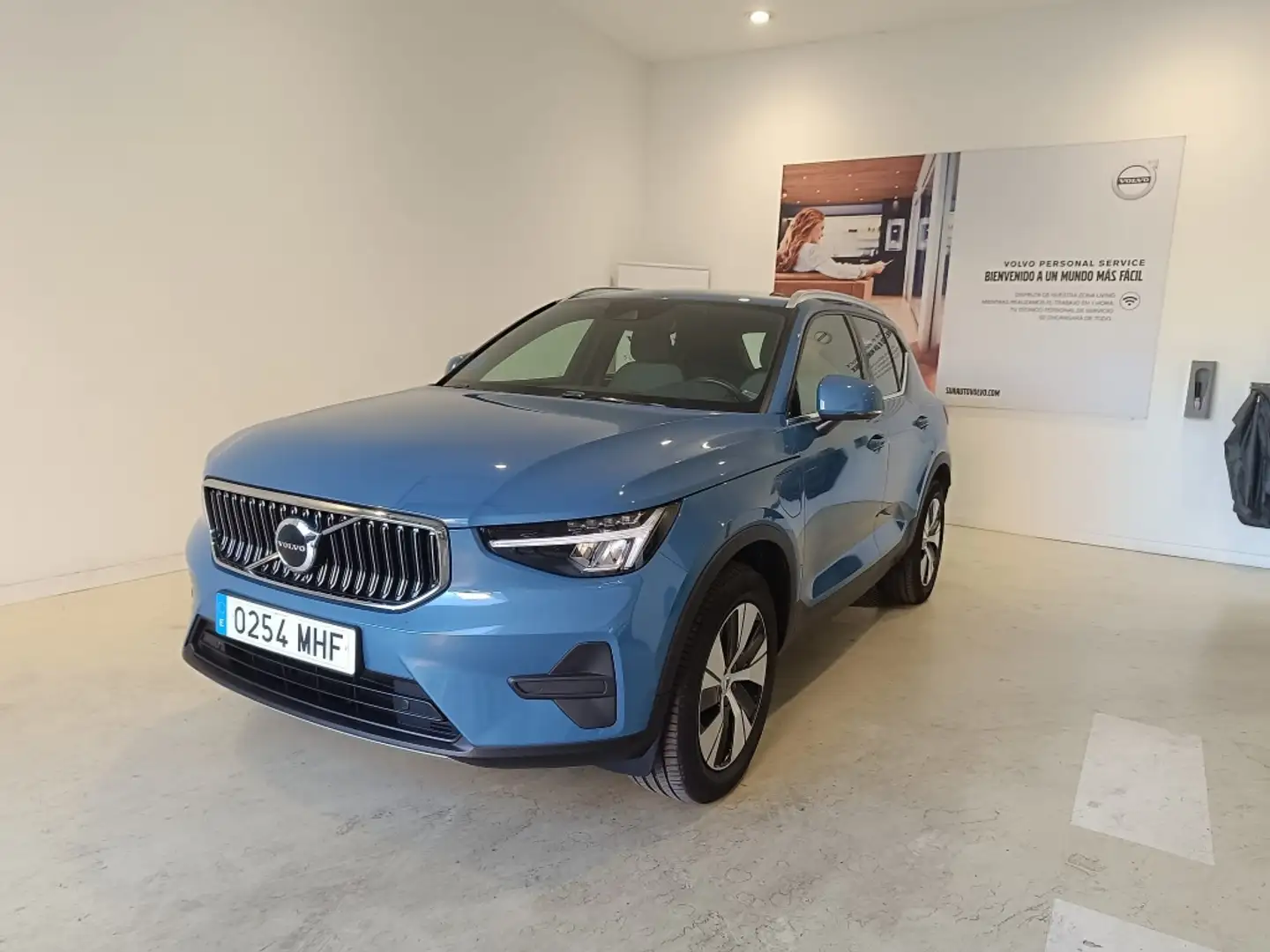 Volvo XC40 RECHARGE T4 HYBRID PLUS BRIGHT - 1