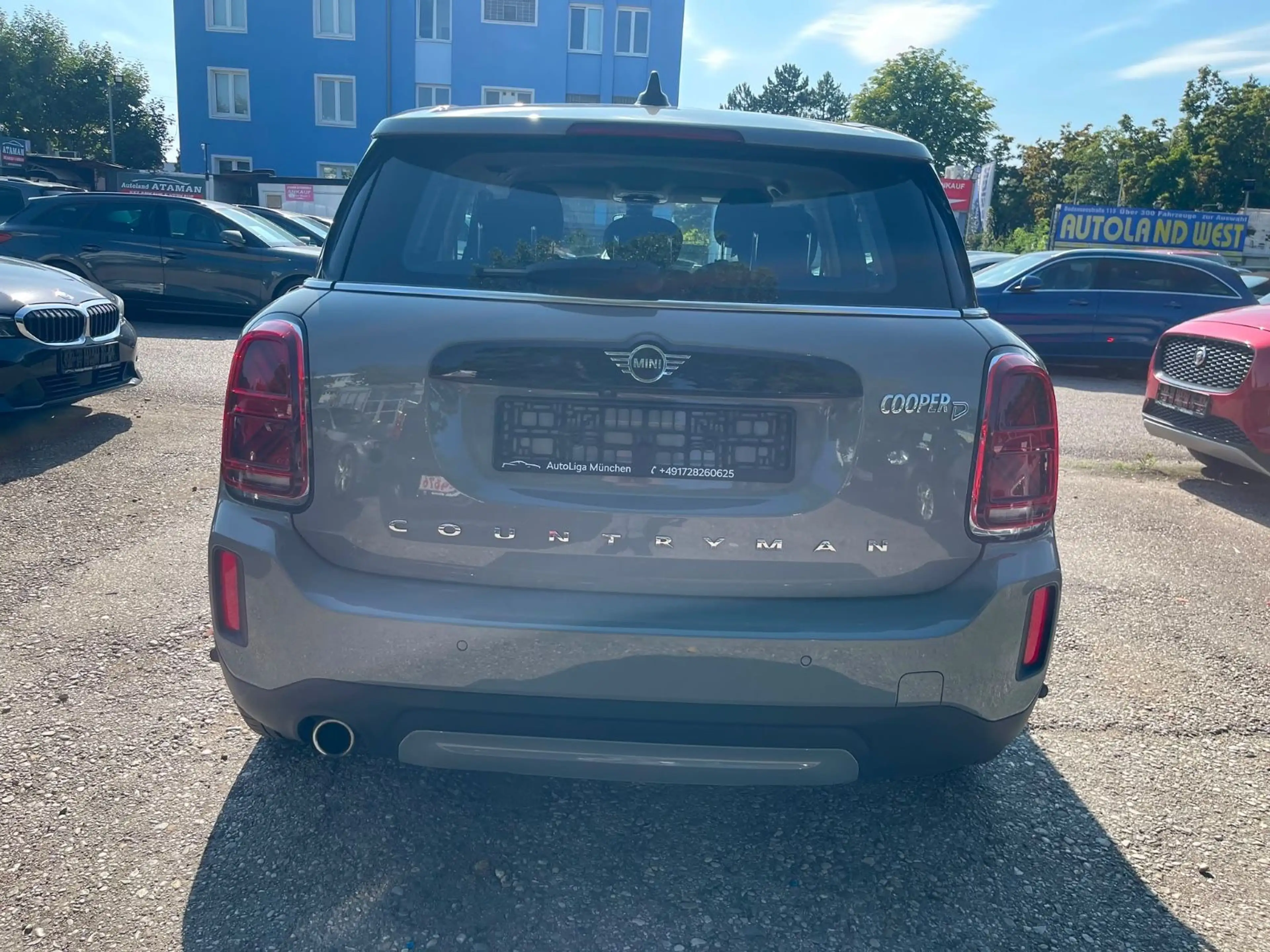 MINI Cooper D Countryman Essential Trim — photo 6
