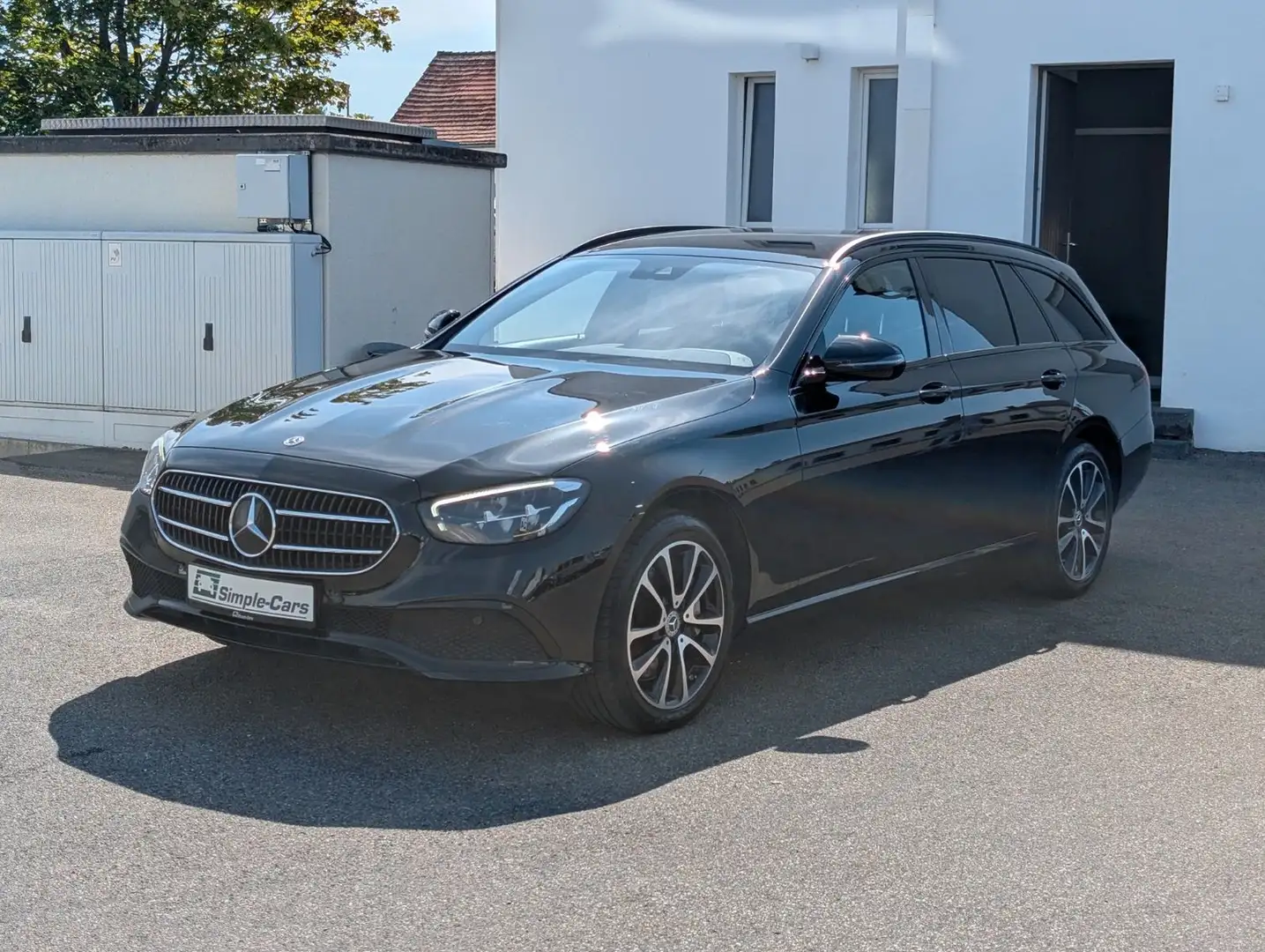 Mercedes-Benz E 450 T 4Matic *Avantgarde*Kamera*Night*MBUX* Schwarz - 1