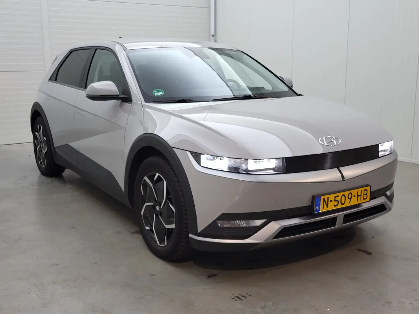 Hyundai IONIQ 5 Connect+ AWD 73kWh | Verwacht | LEder | Navi | Gris - 2