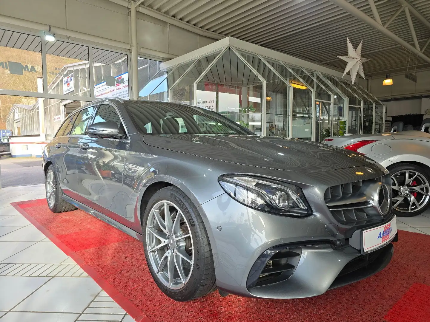 Mercedes-Benz E 63 AMG T 4Matic+PANO+360°+WIDESCREEN+ACC+NAVI+ Grau - 1