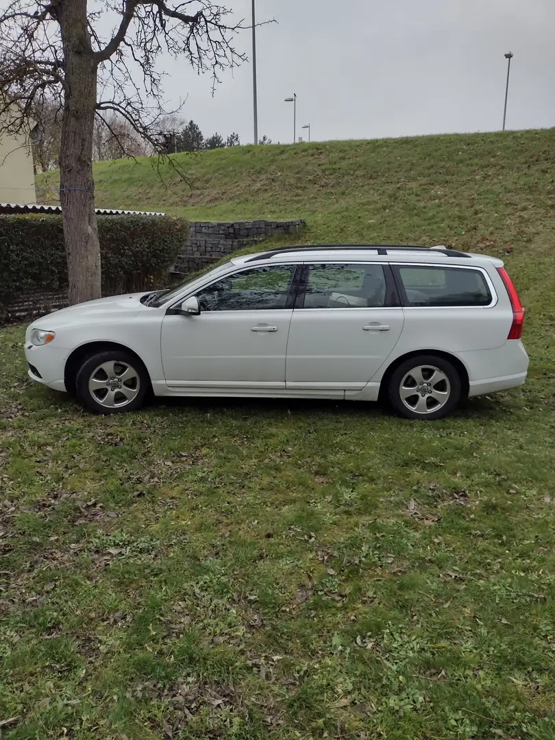 Volvo V70 2.4D Aut. Momentum - 2