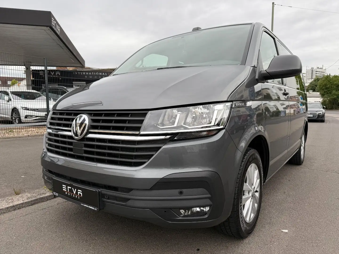 Volkswagen T6 Multivan T6.1 Multivan BULLI Family | Standheizung Gris - 2
