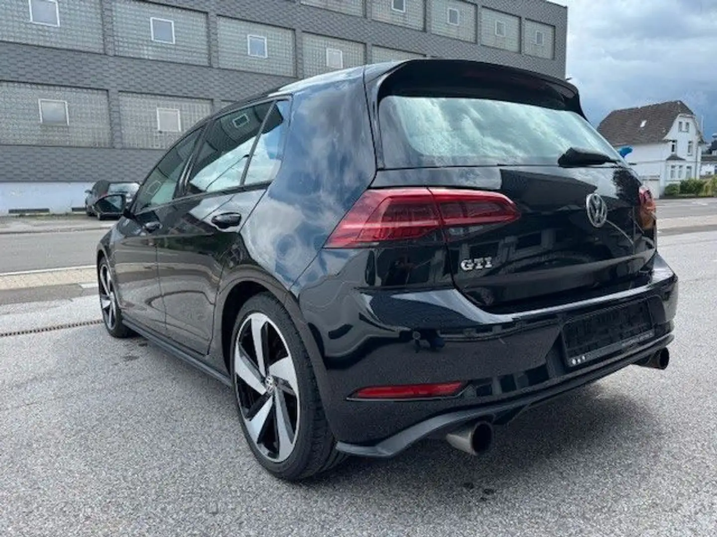 Volkswagen Golf VII Lim. GTI BMT/Start-Stopp 1.HAND Nero - 2