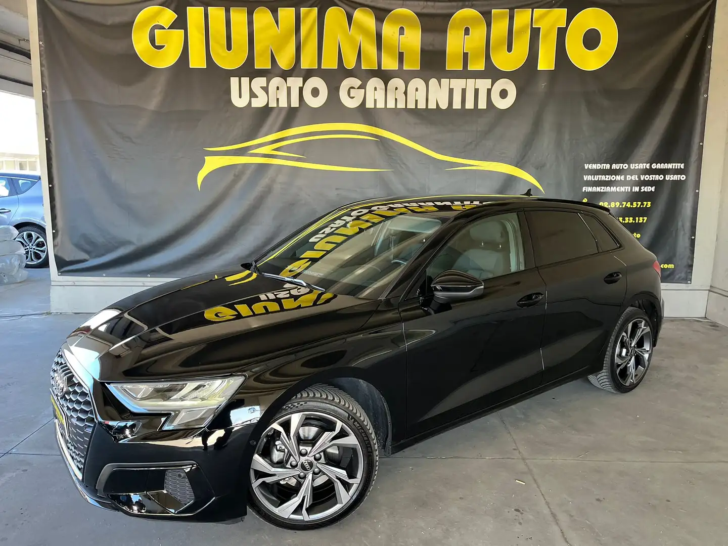 Audi A3 Sportback Business Advance 116cv Schwarz - 1