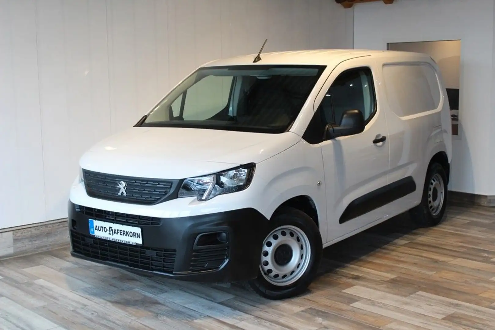 Peugeot Partner L1 Premium Elektro 136 EAT8*KLIMA*DAB* Белый - 2