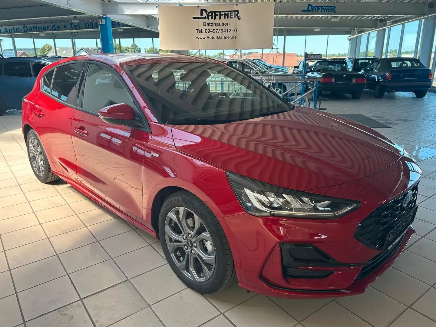 Ford Focus 1,0 EcoBoost Hybrid 114kW ST-Line X Autom. Rot - 1