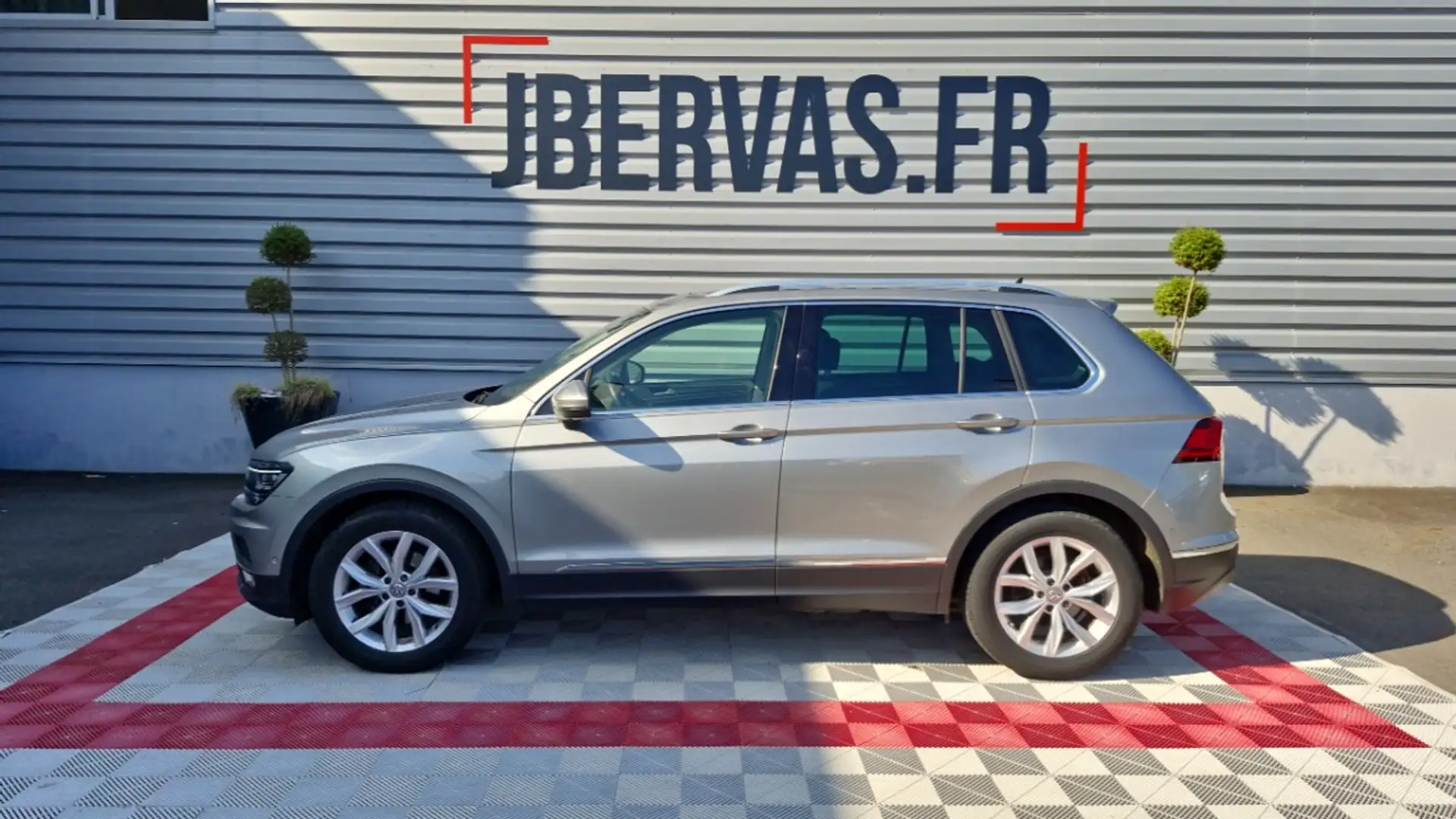Volkswagen Tiguan 1.5 TSI EVO 150 DSG7 CARAT - 1