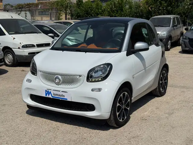 smart forTwo 1.0cc 71cv AUT. TETTO PANORAMICO CRUISE CONTROL
