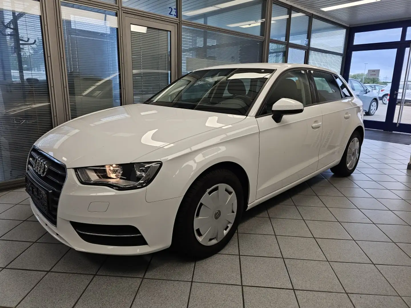 Audi A3 Ambiente Climatr.,Allwetter,PDC,LED Weiß - 2