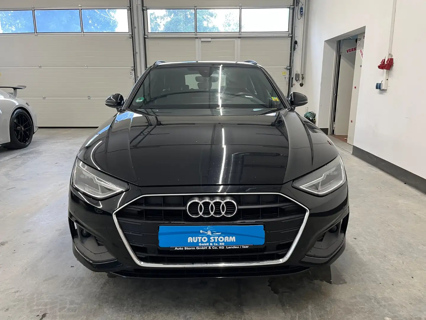Audi A4 35 TDI Avant S-Line*ACC*Led*Navi*R-Kam*ACC* SHZ* Schwarz - 2