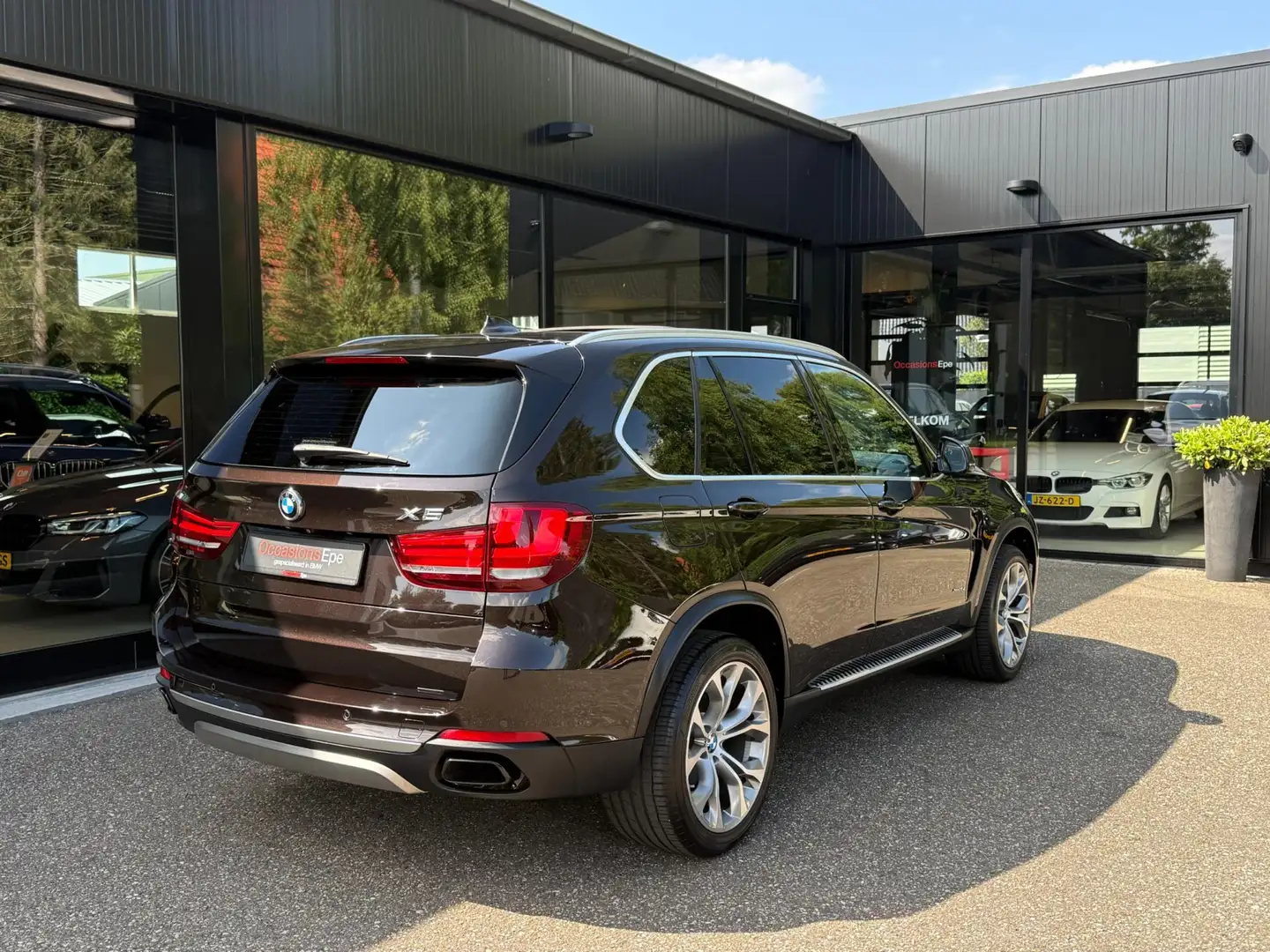 BMW X5 XDrive35i Design Pure Experience Pano Softclose Brun - 2