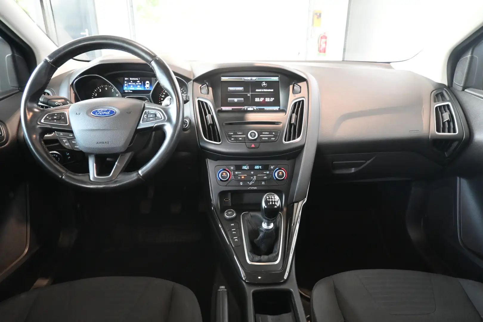 Ford Focus Wagon 1.0 First Edition Airco Navigatie Cruise Con Grijs - 2