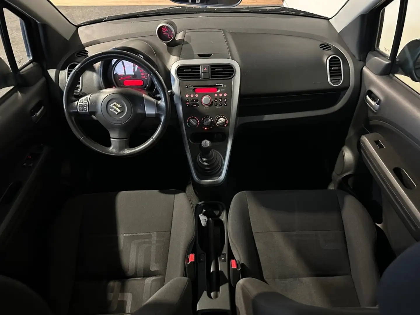 Suzuki Splash 1.0 VVT EXCL. EASSS l NAP l AIRCO l ELEK RAMEN l Negro - 2