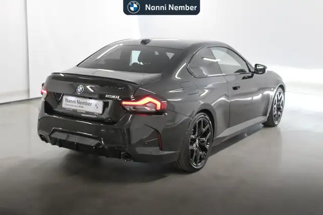 BMW 2 Series view 3