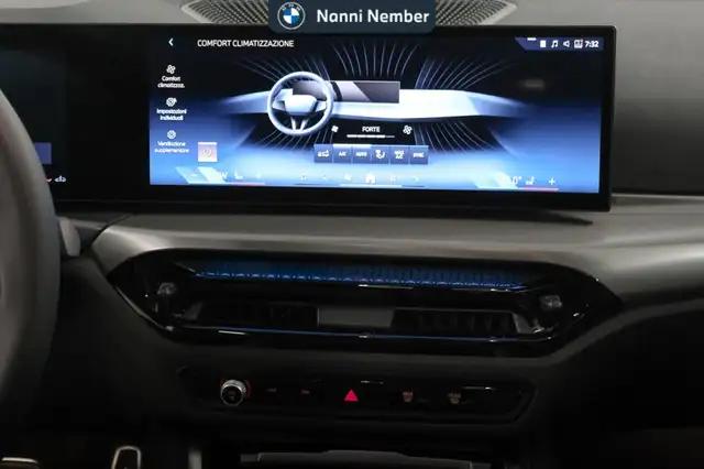 BMW 2 Series view 11